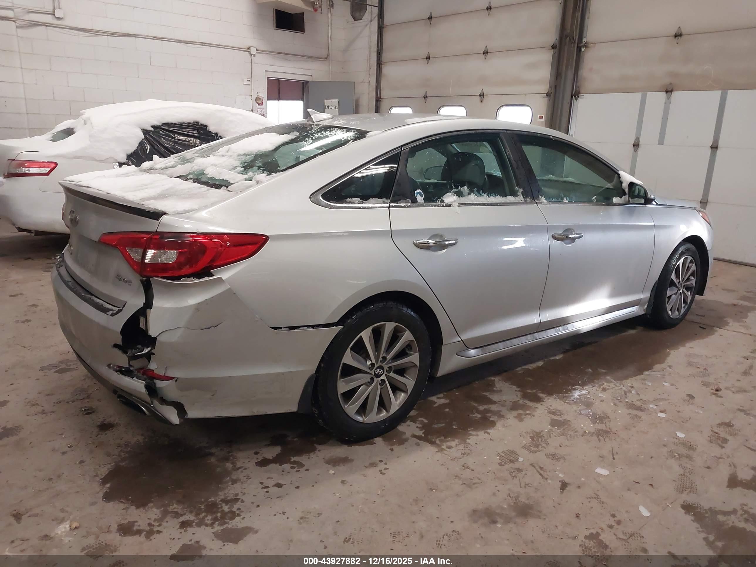 HYUNDAI SONATA image 4