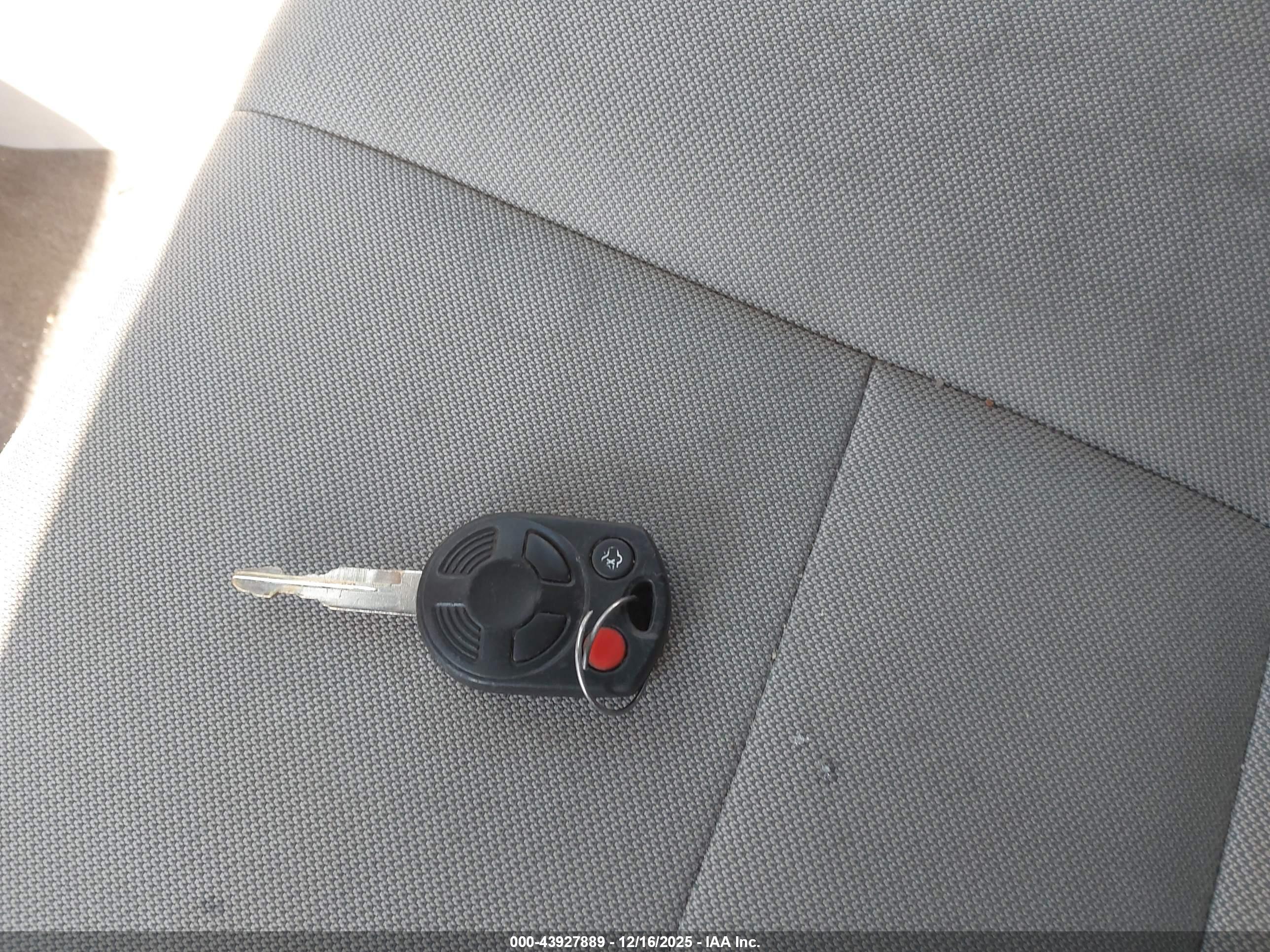 FORD ESCAPE image 11