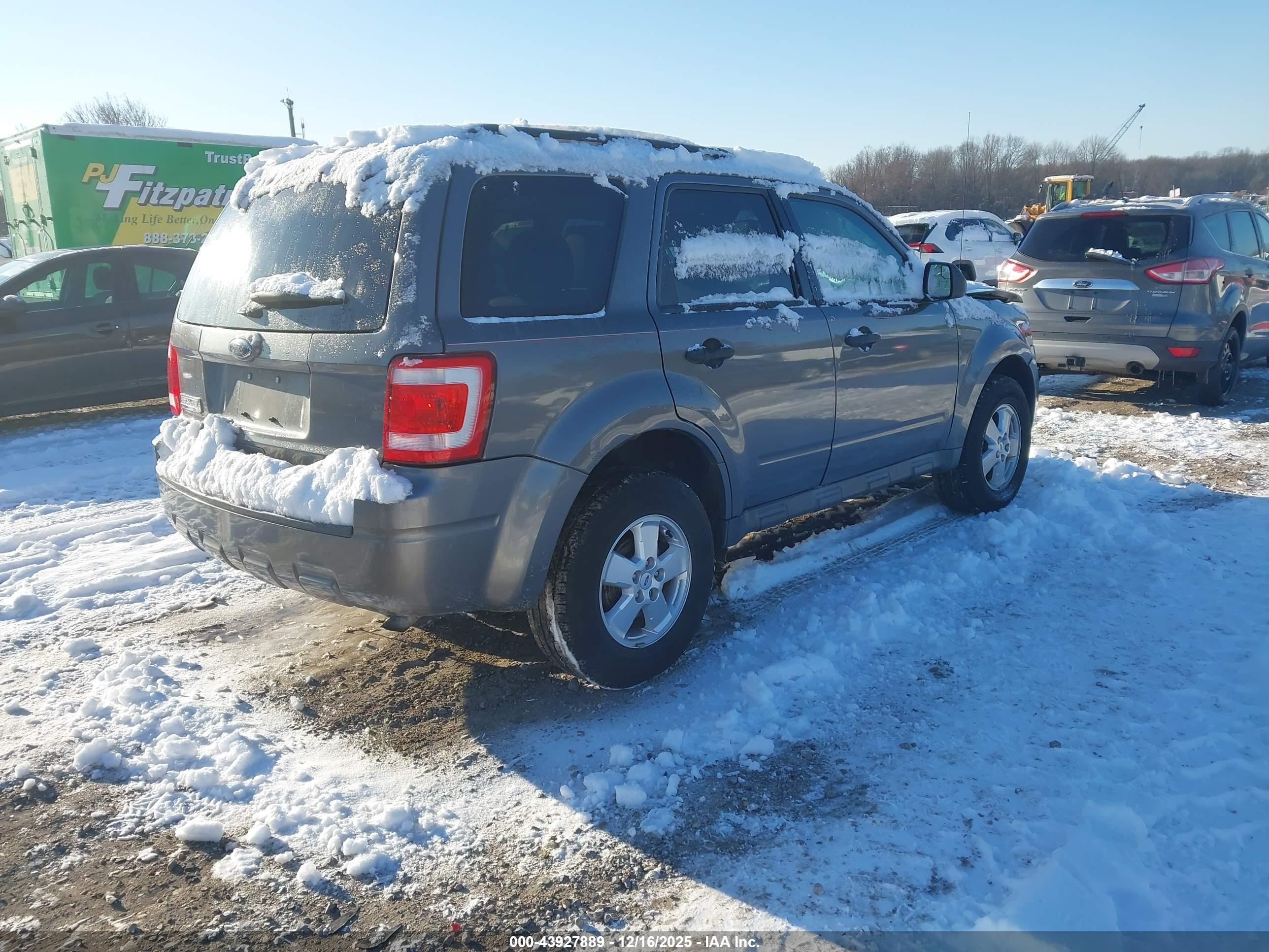 FORD ESCAPE image 4