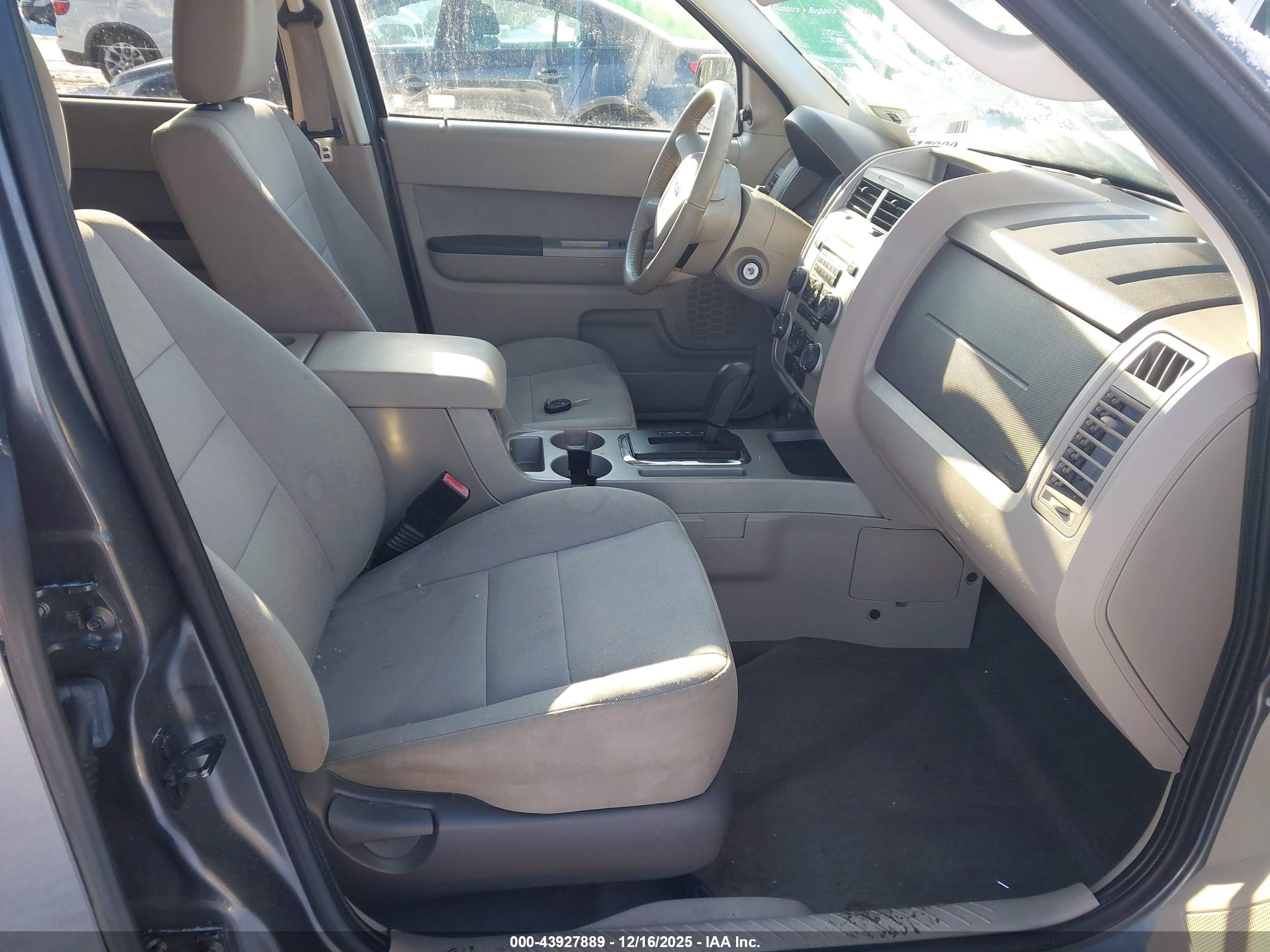 FORD ESCAPE image 5