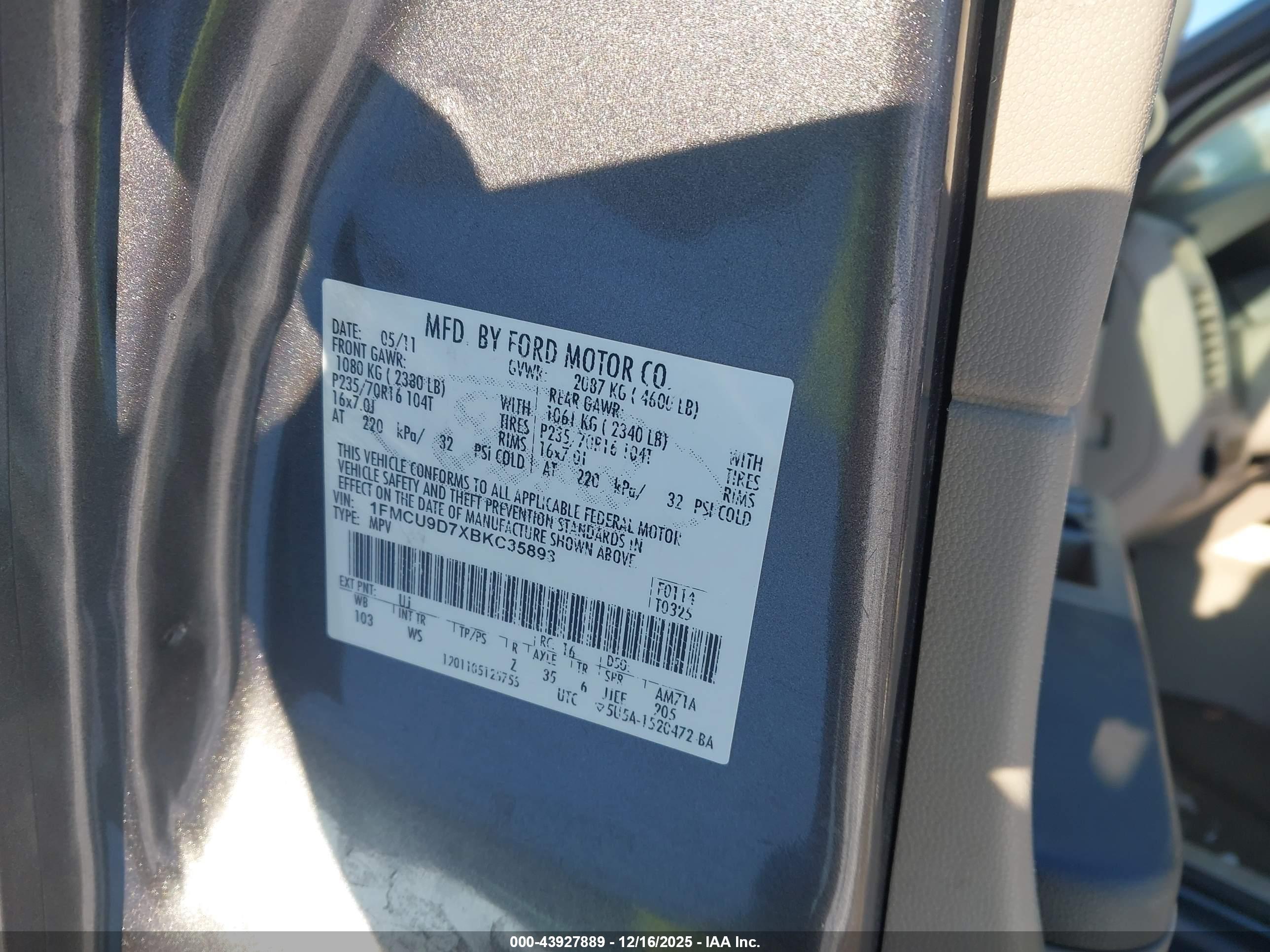 FORD ESCAPE image 9