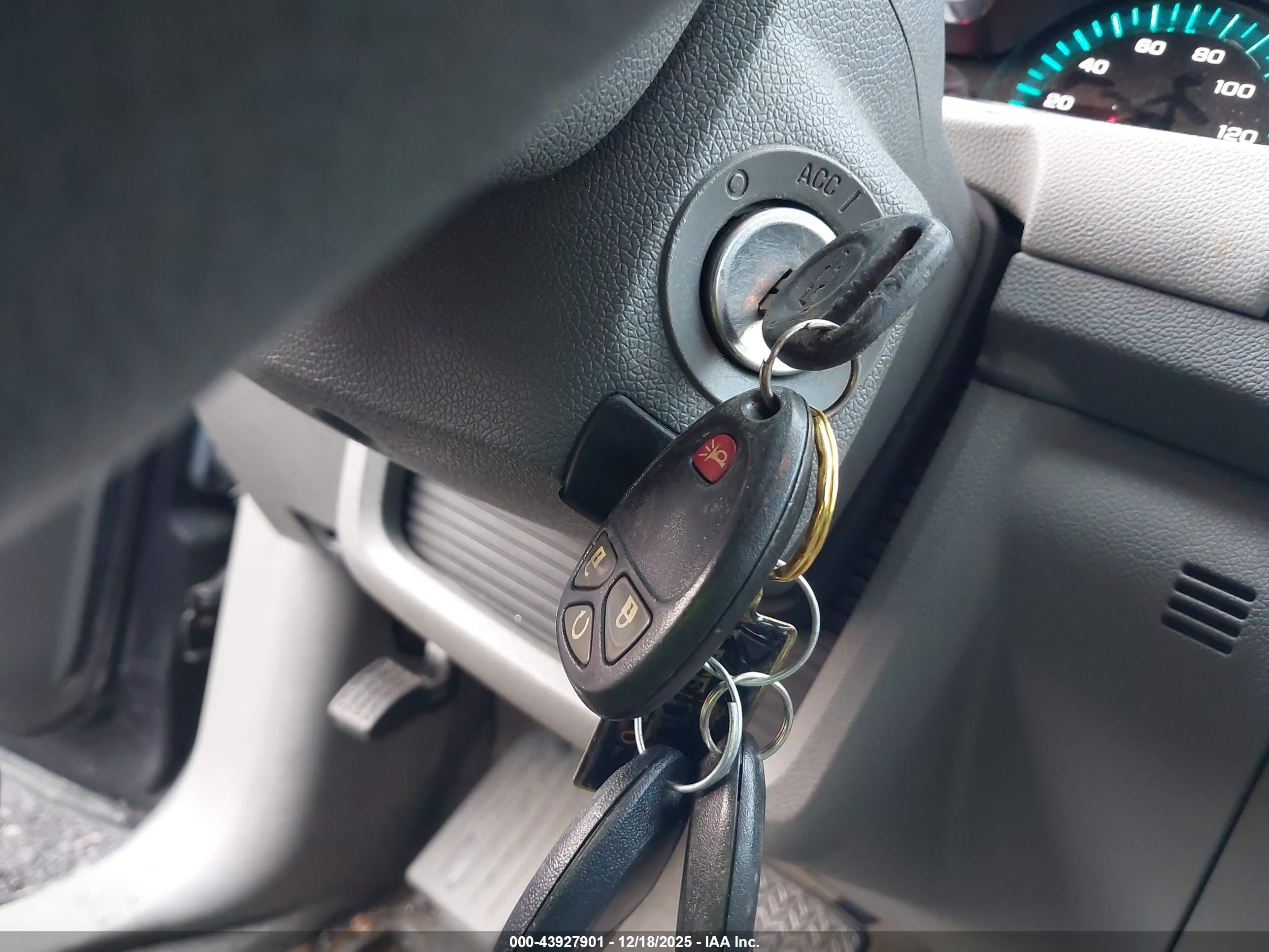 CHEVROLET TRAVERSE image 11
