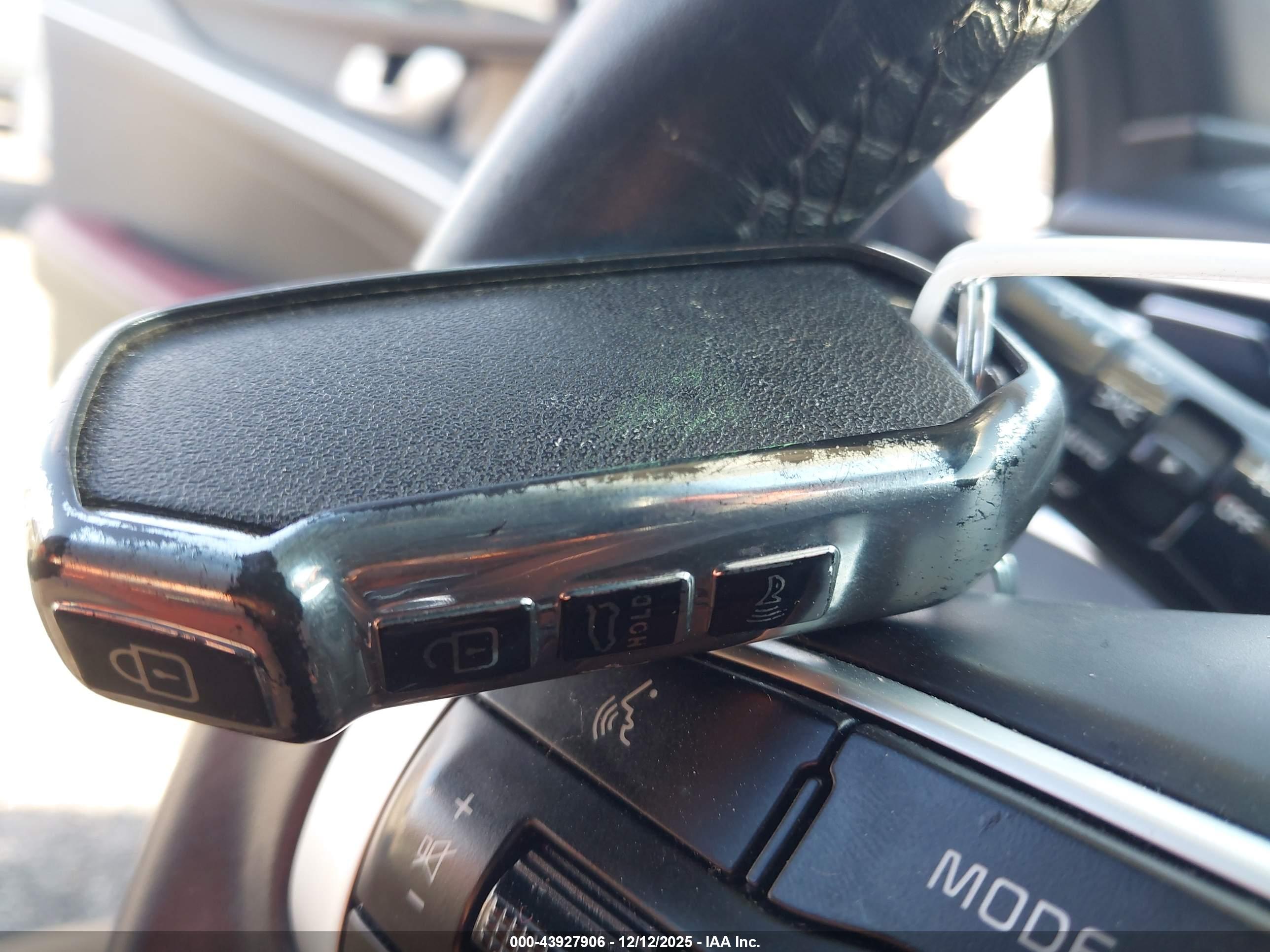 KIA K5 image 11