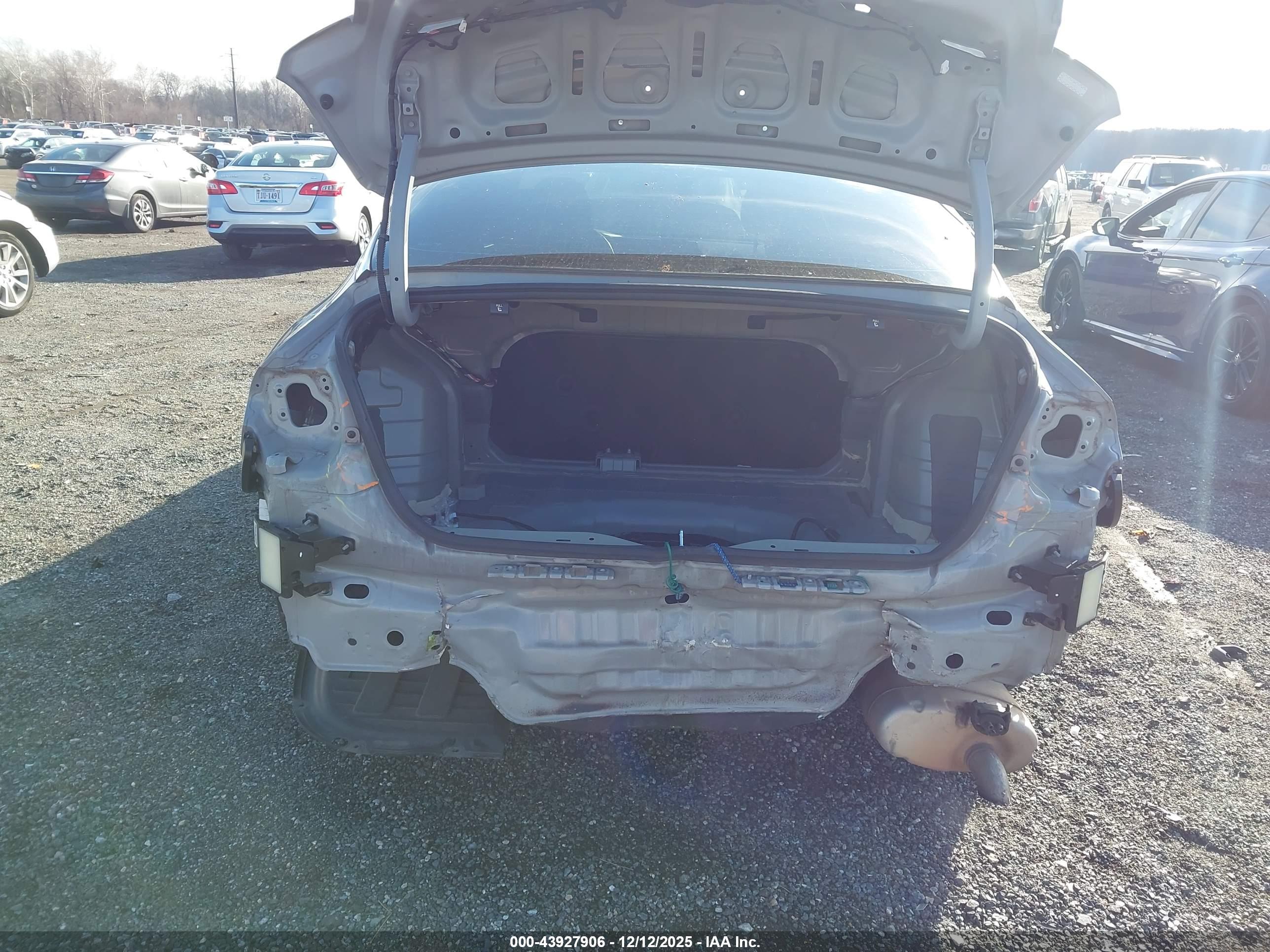 KIA K5 image 6