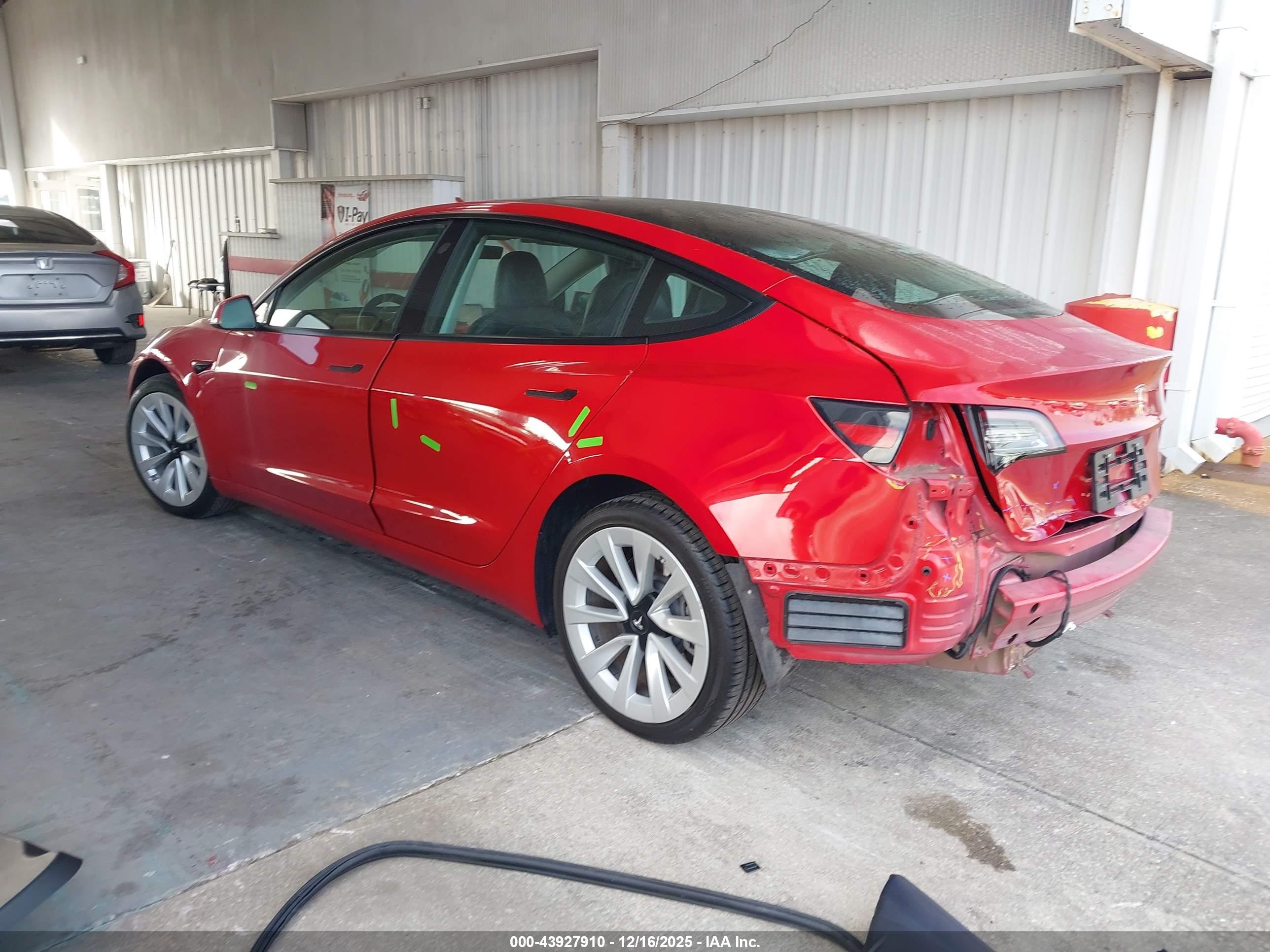 TESLA MODEL image 3