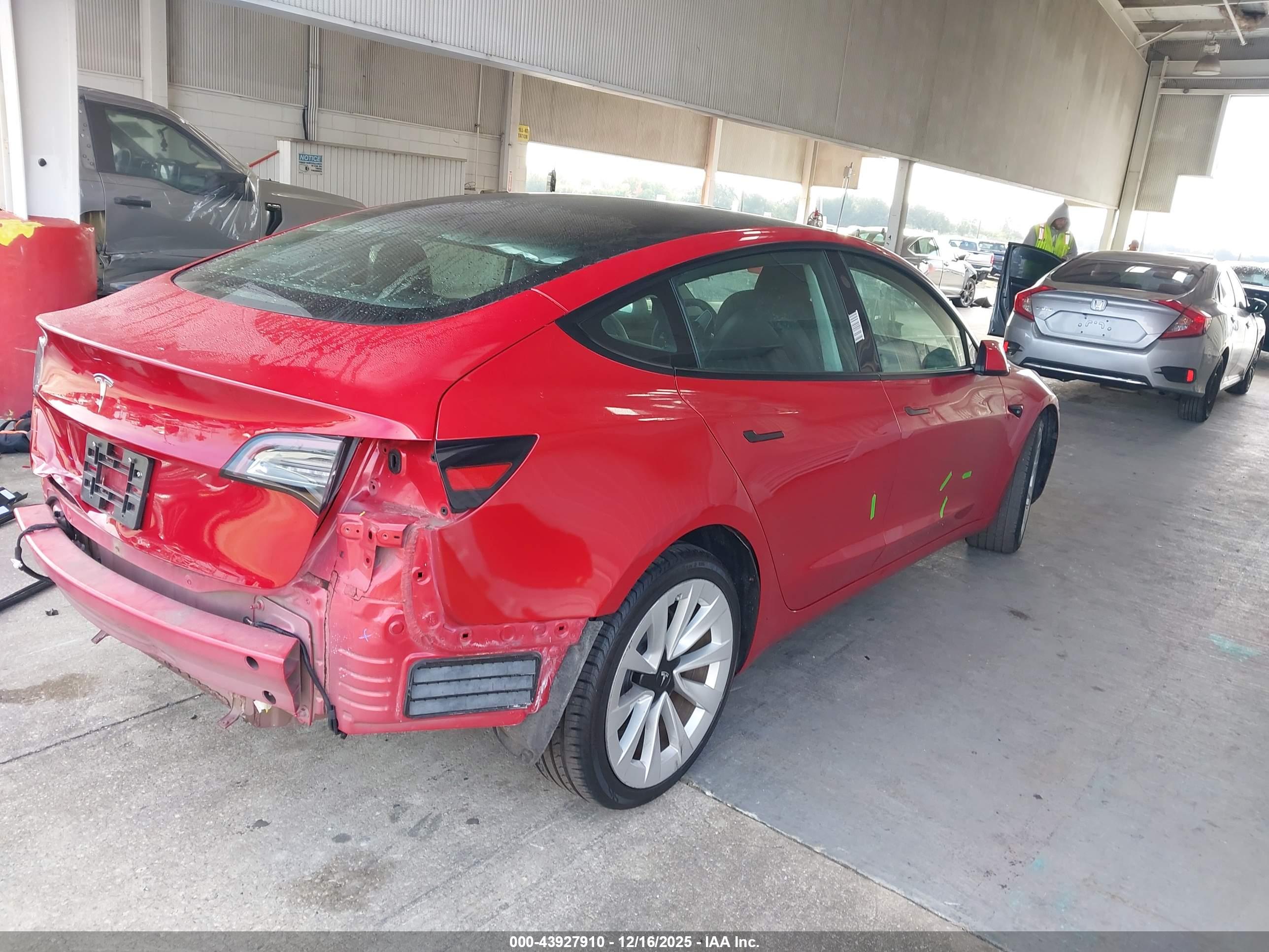 TESLA MODEL image 4