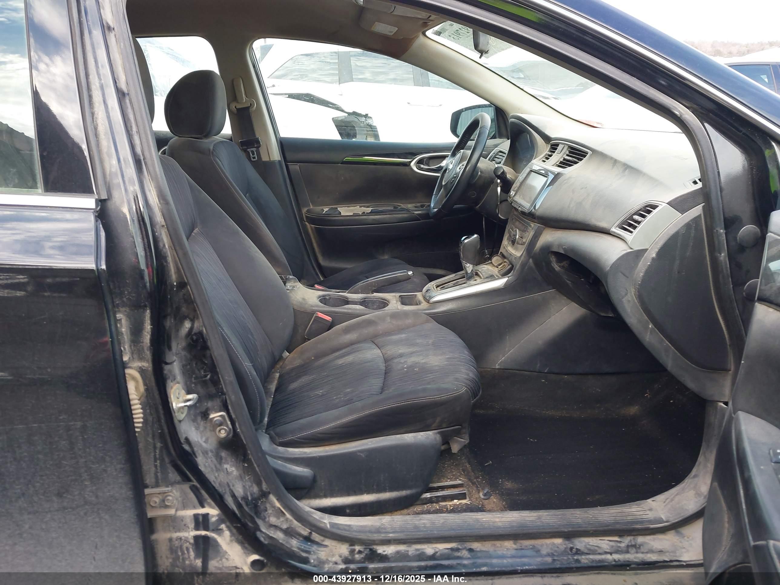 NISSAN SENTRA image 5