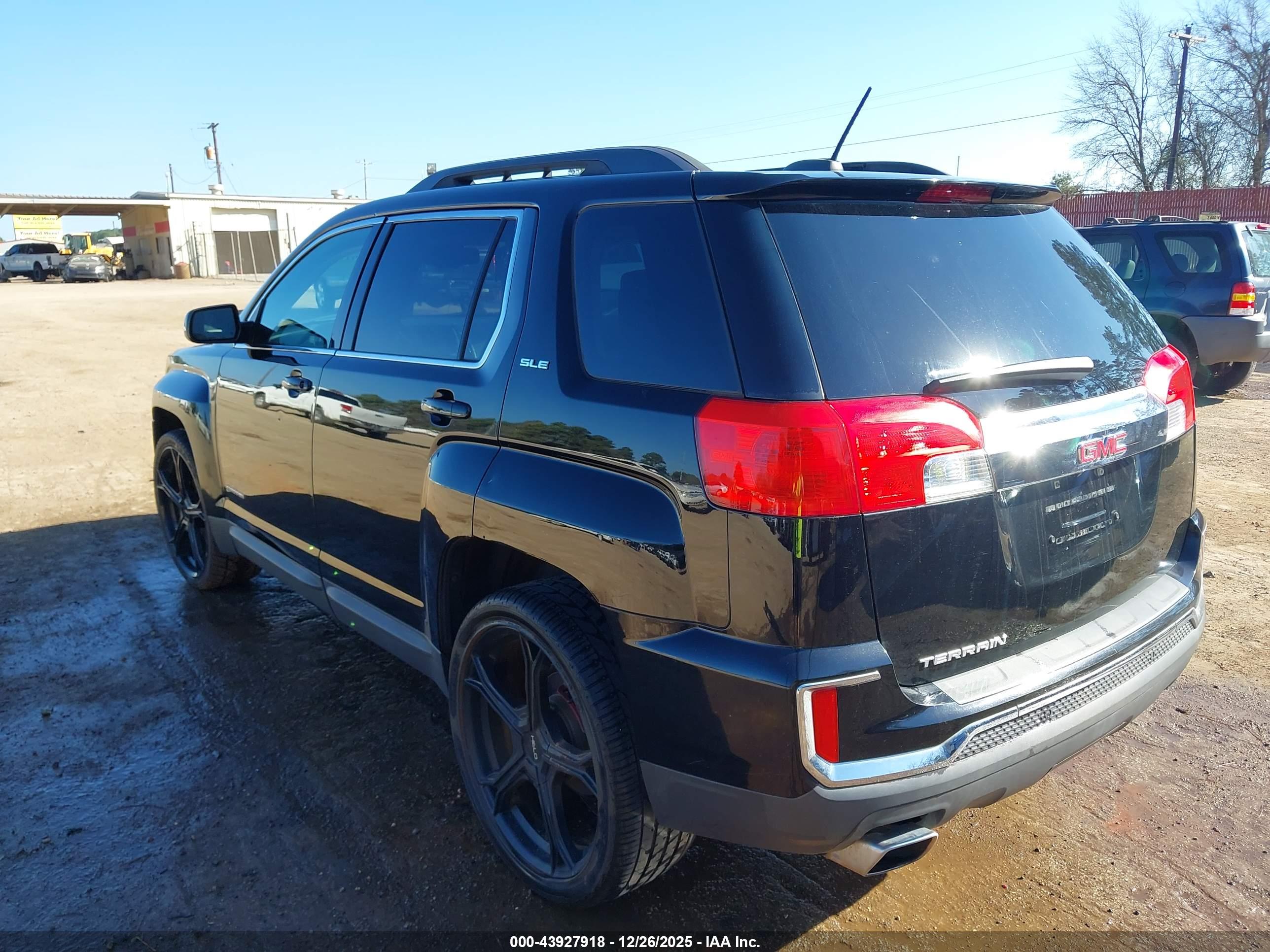 GMC TERRAIN image 3