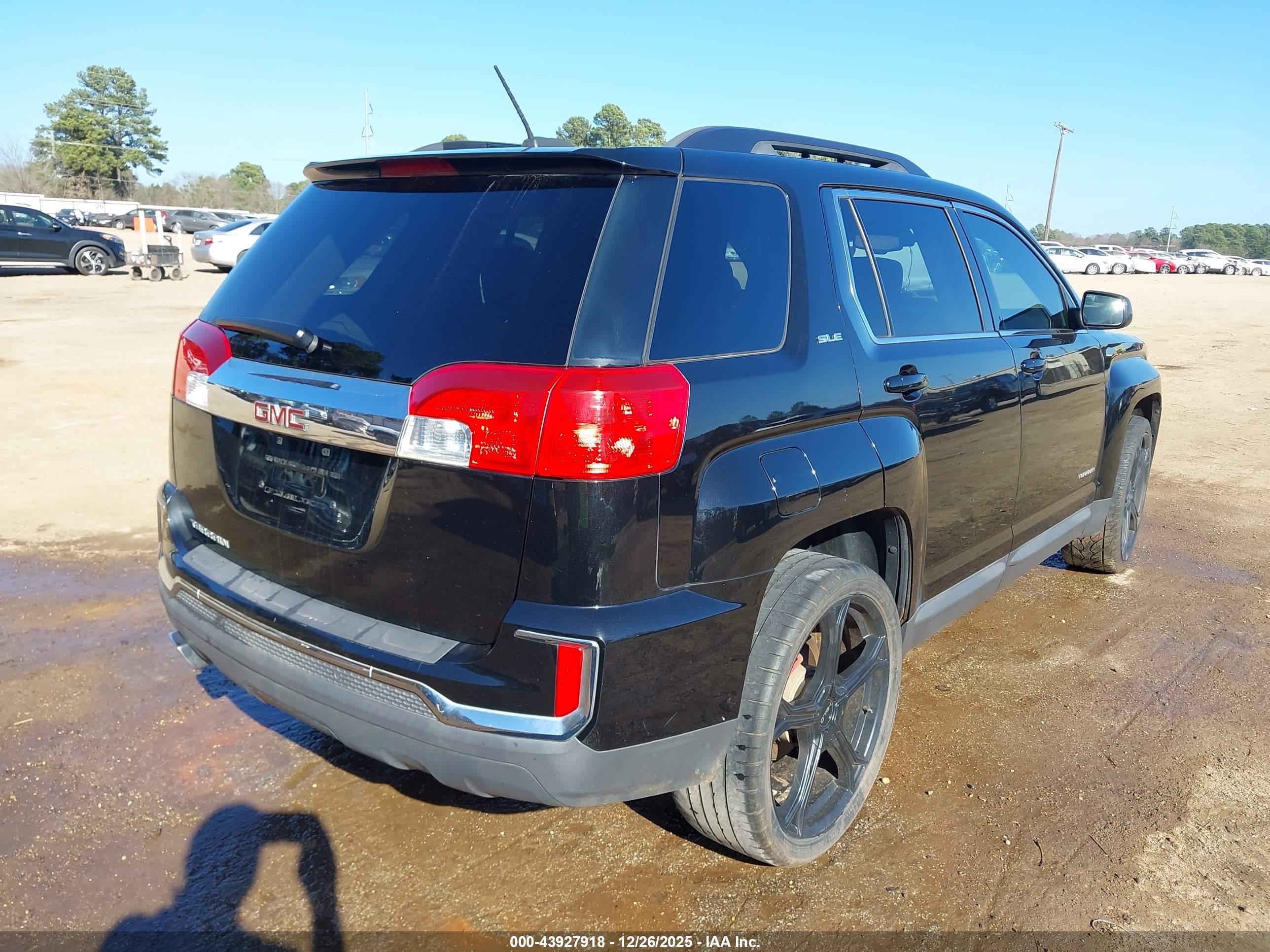 GMC TERRAIN image 4