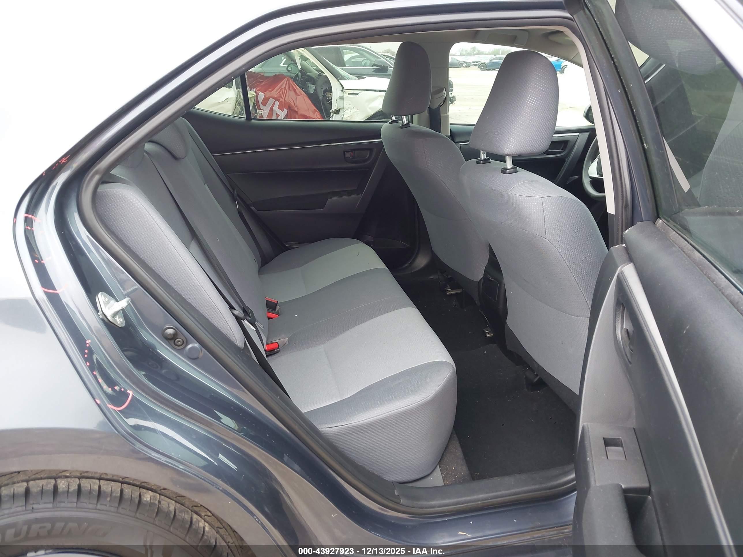 TOYOTA COROLLA image 8
