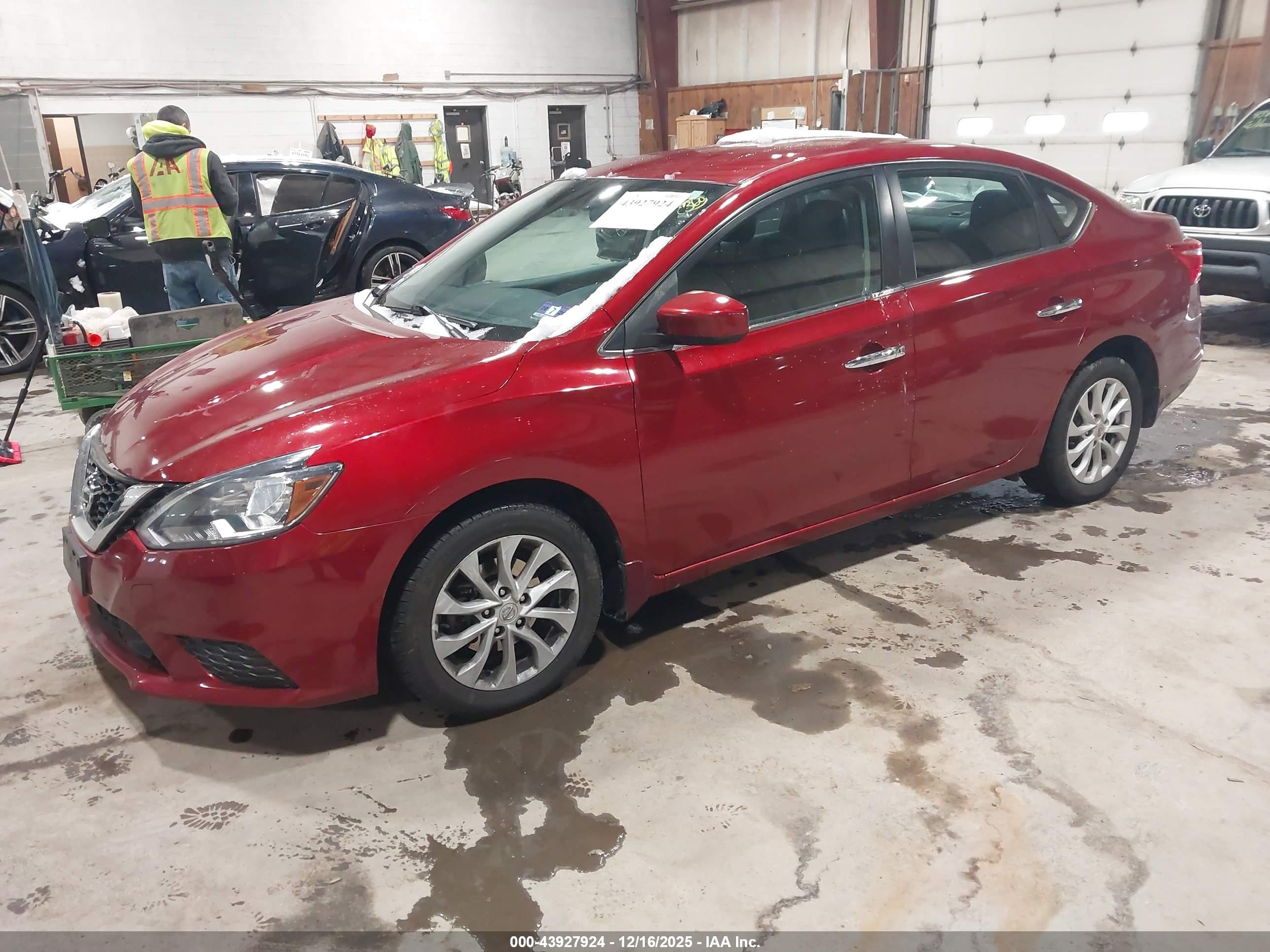 NISSAN SENTRA image 2