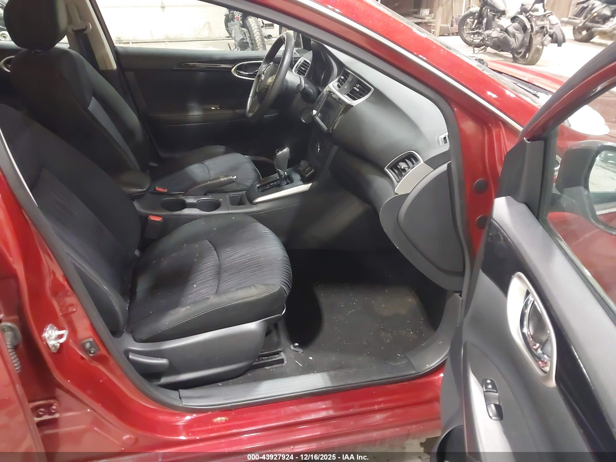 NISSAN SENTRA image 5
