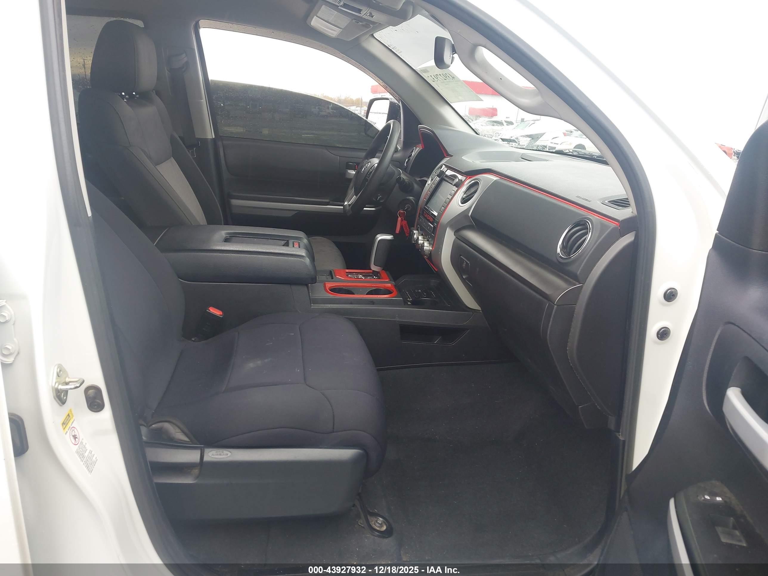 TOYOTA TUNDRA image 5