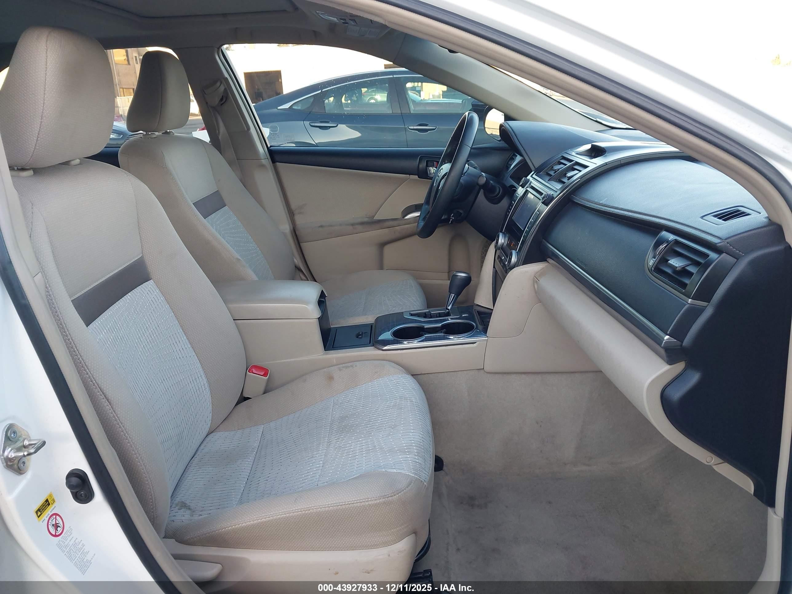TOYOTA CAMRY image 5