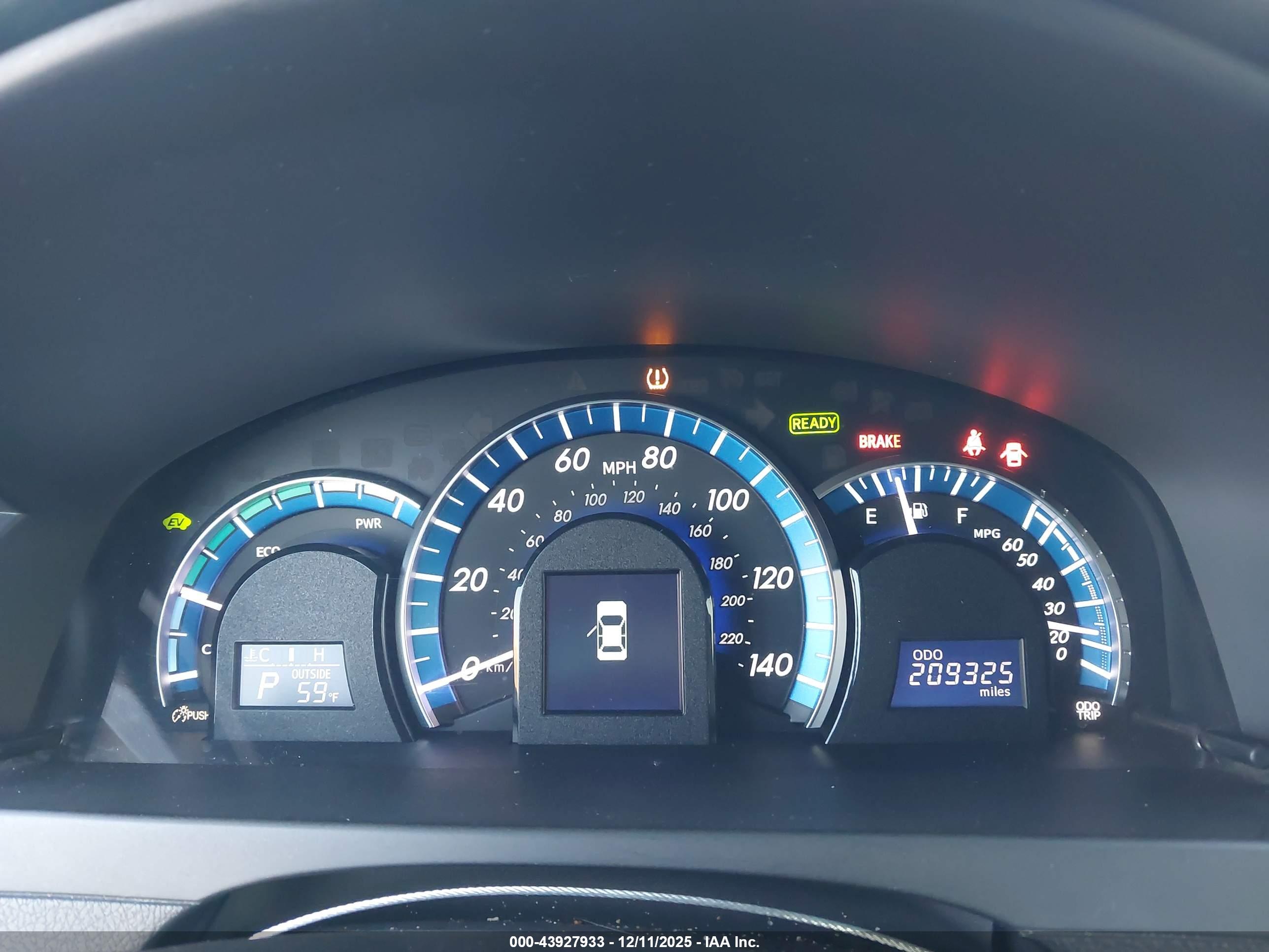 TOYOTA CAMRY image 7