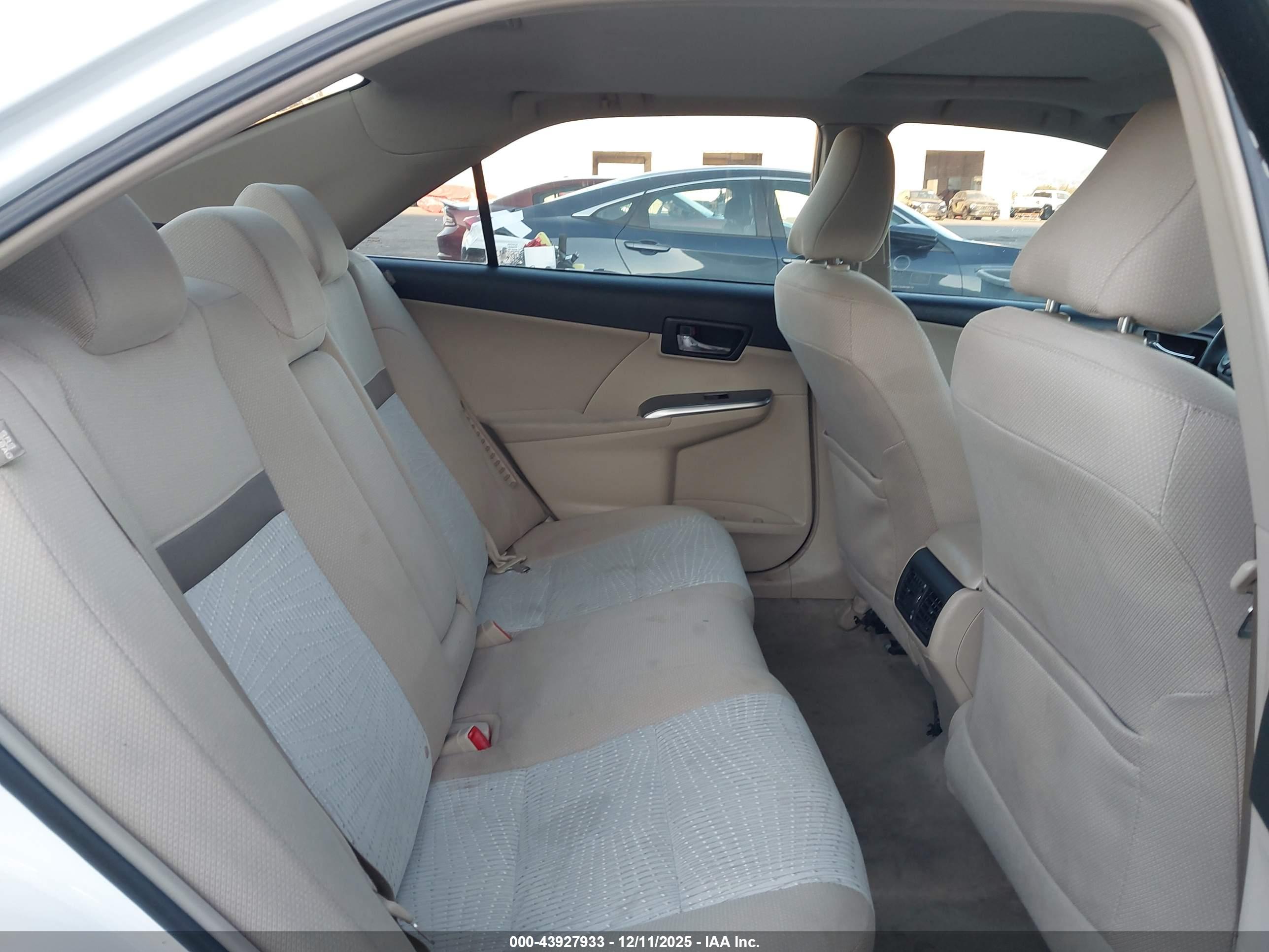 TOYOTA CAMRY image 8