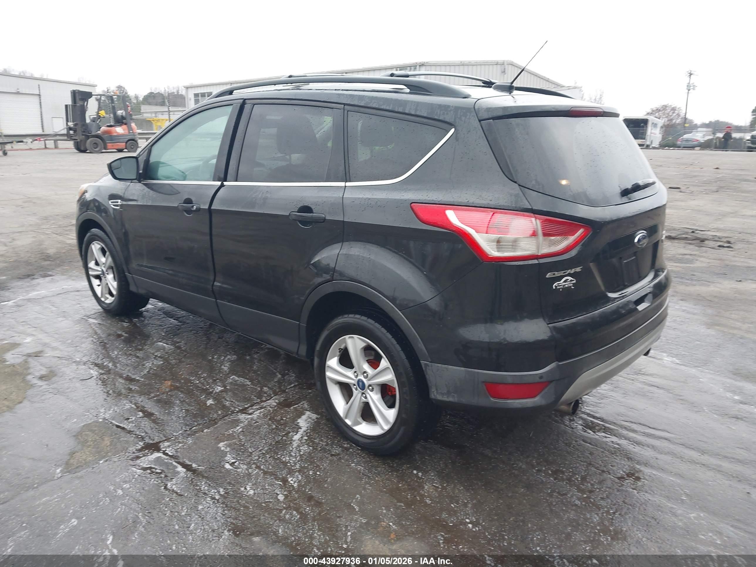 FORD ESCAPE image 3