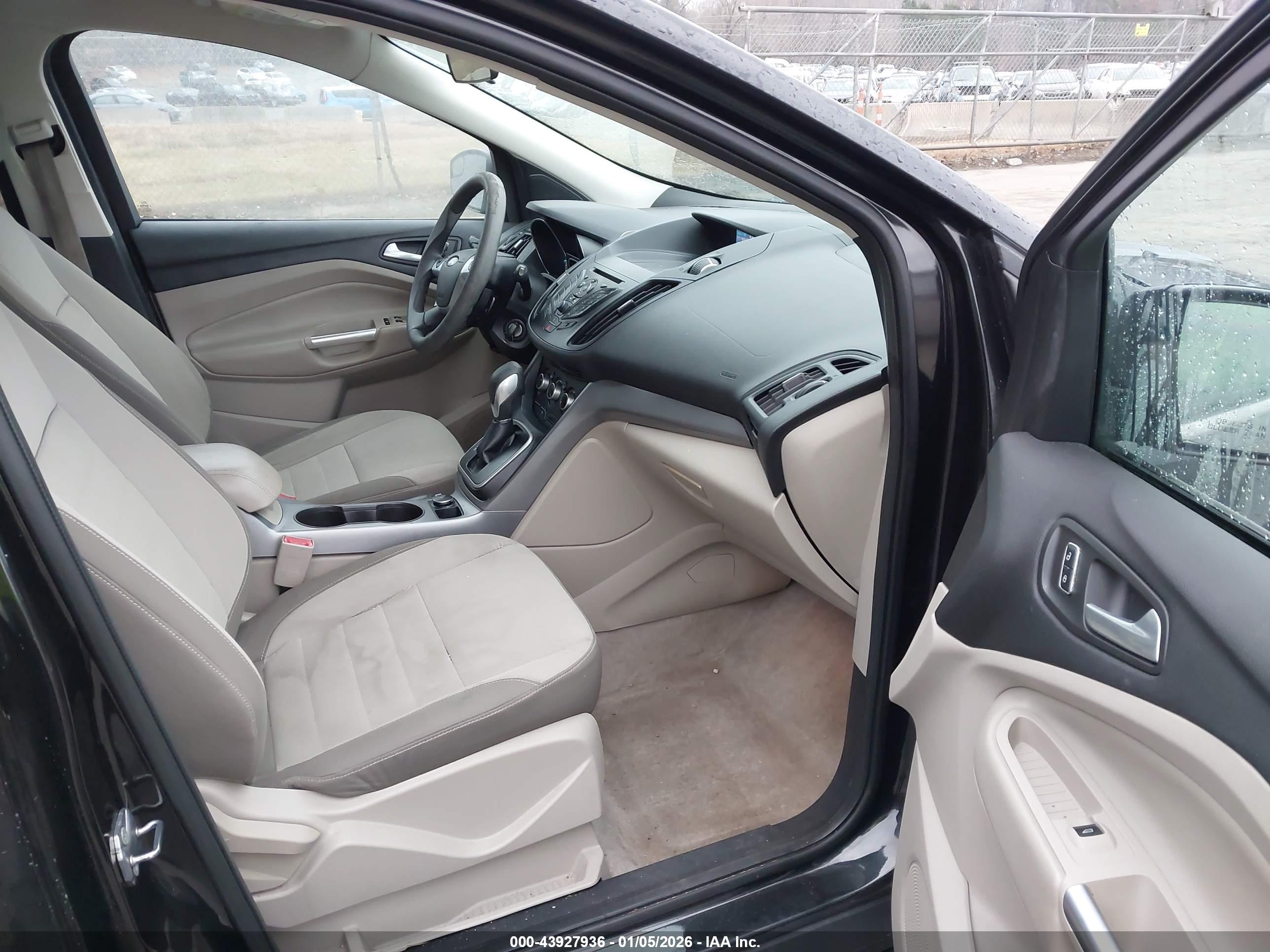 FORD ESCAPE image 5