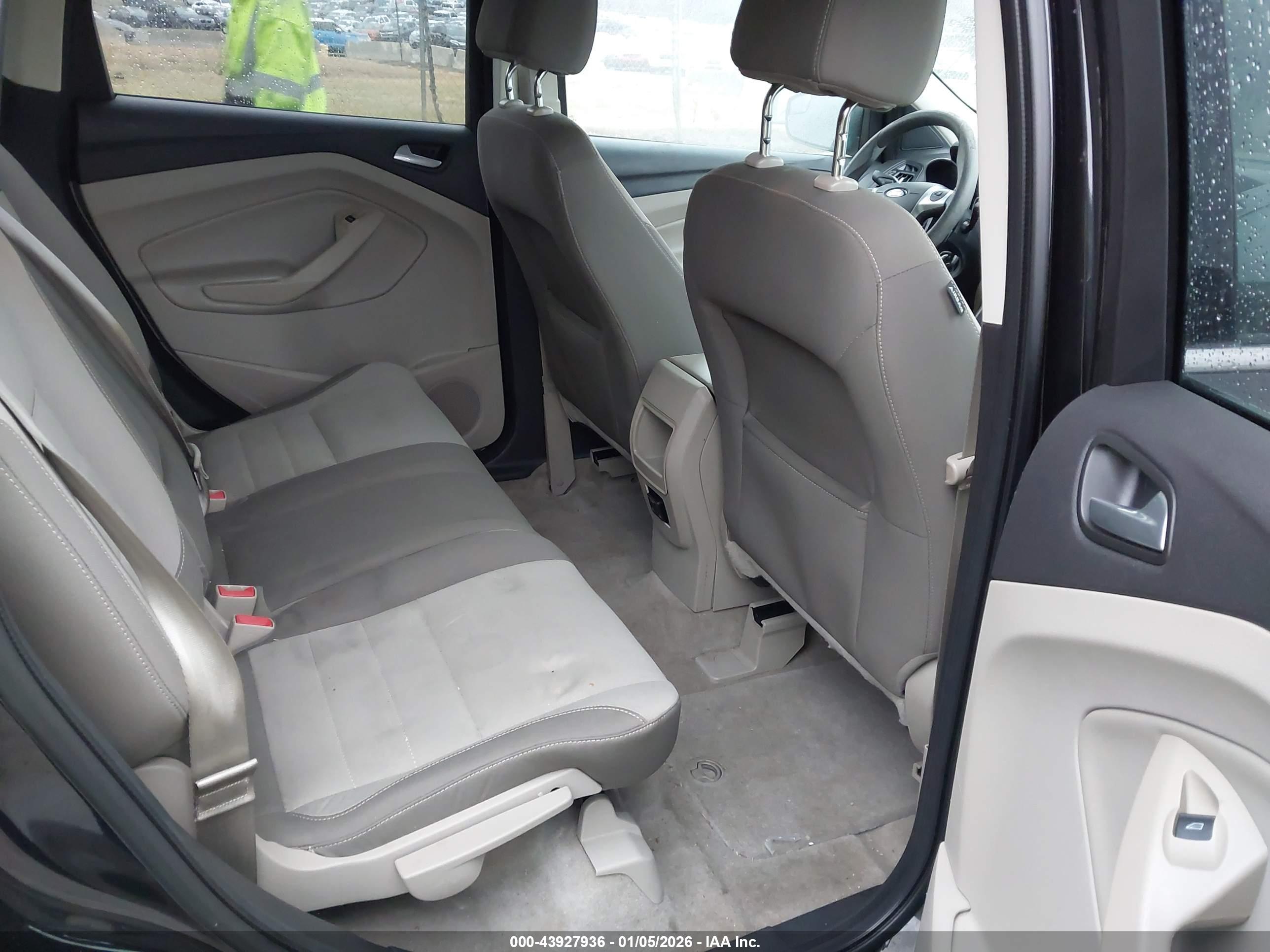 FORD ESCAPE image 8