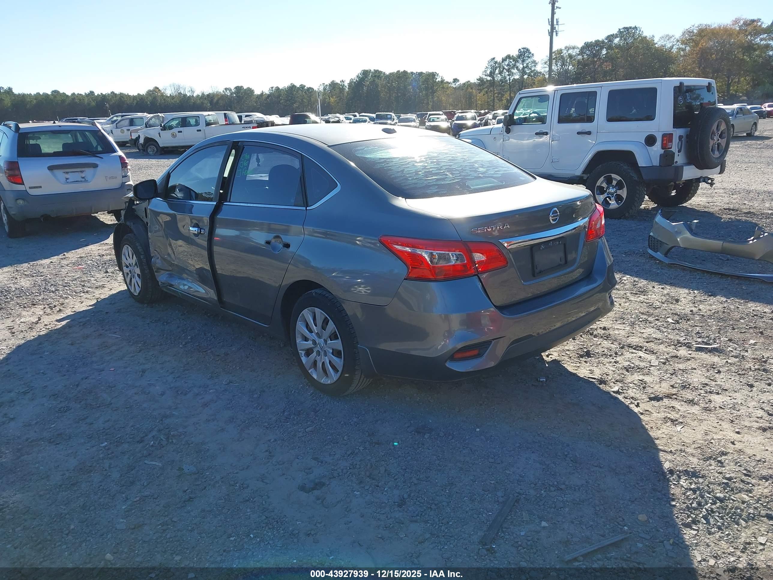 NISSAN SENTRA image 3