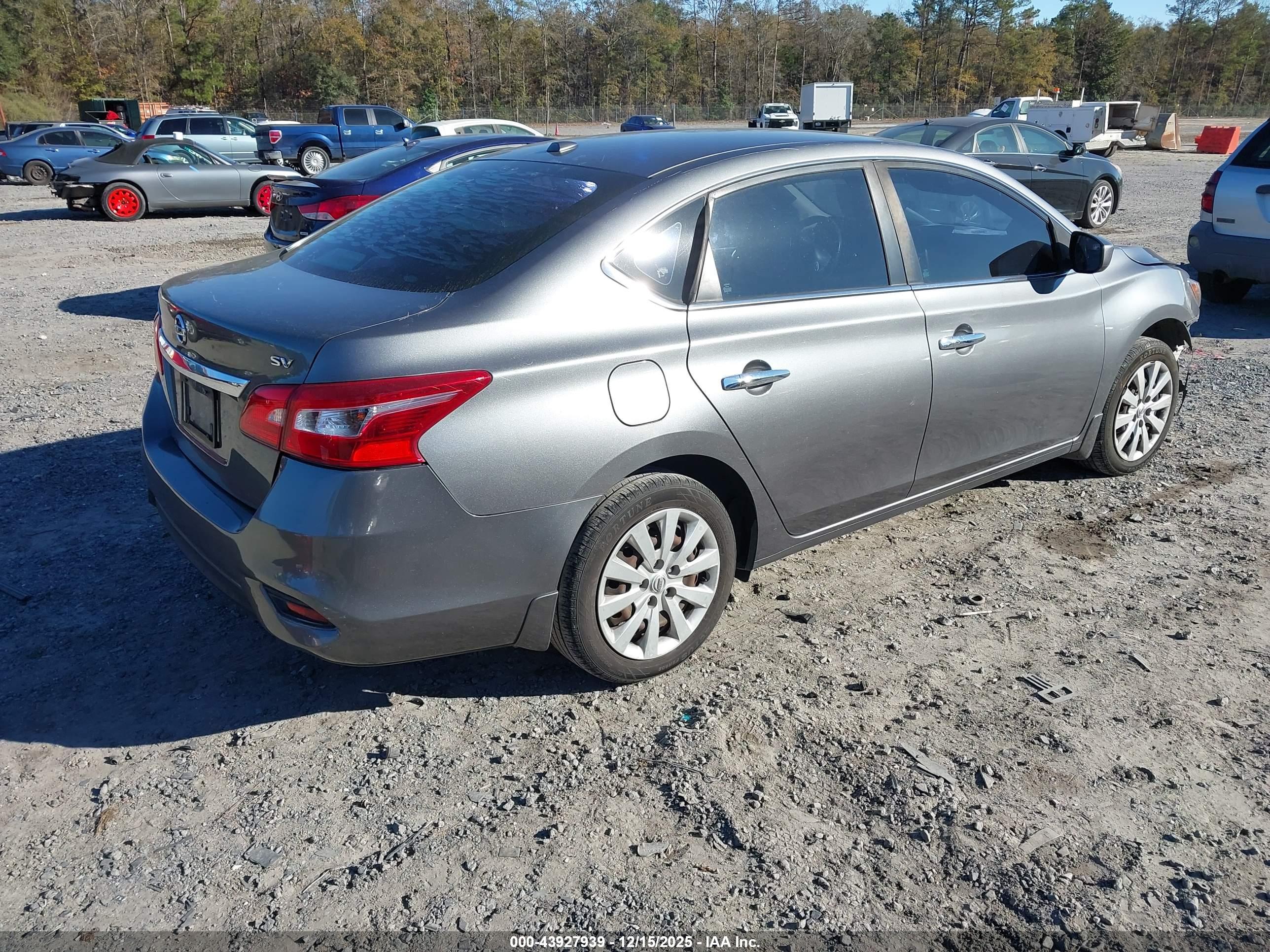 NISSAN SENTRA image 4