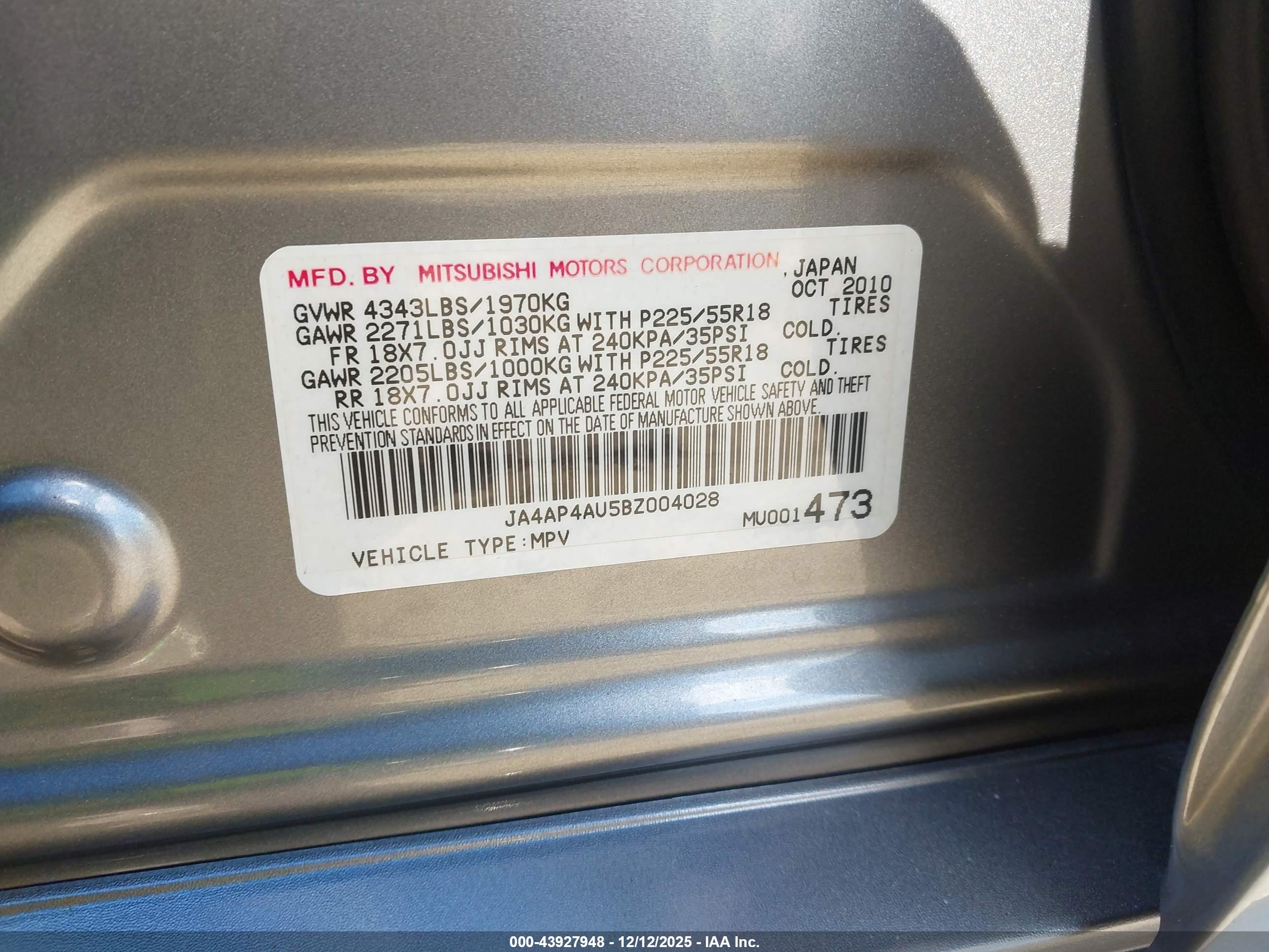 MITSUBISHI OUTLANDER image 9