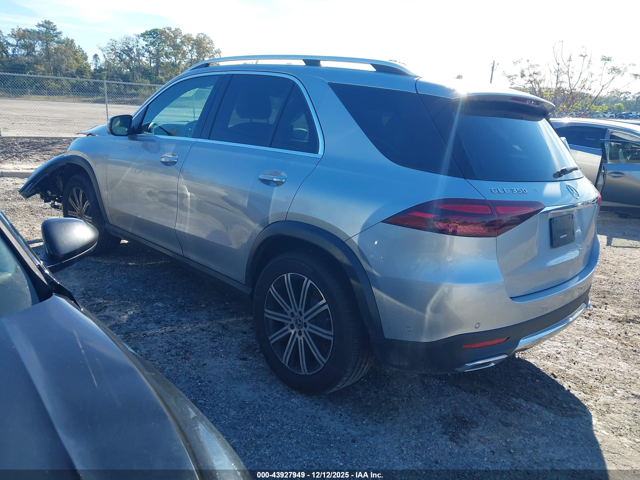 MERCEDES-BENZ GLE image 3