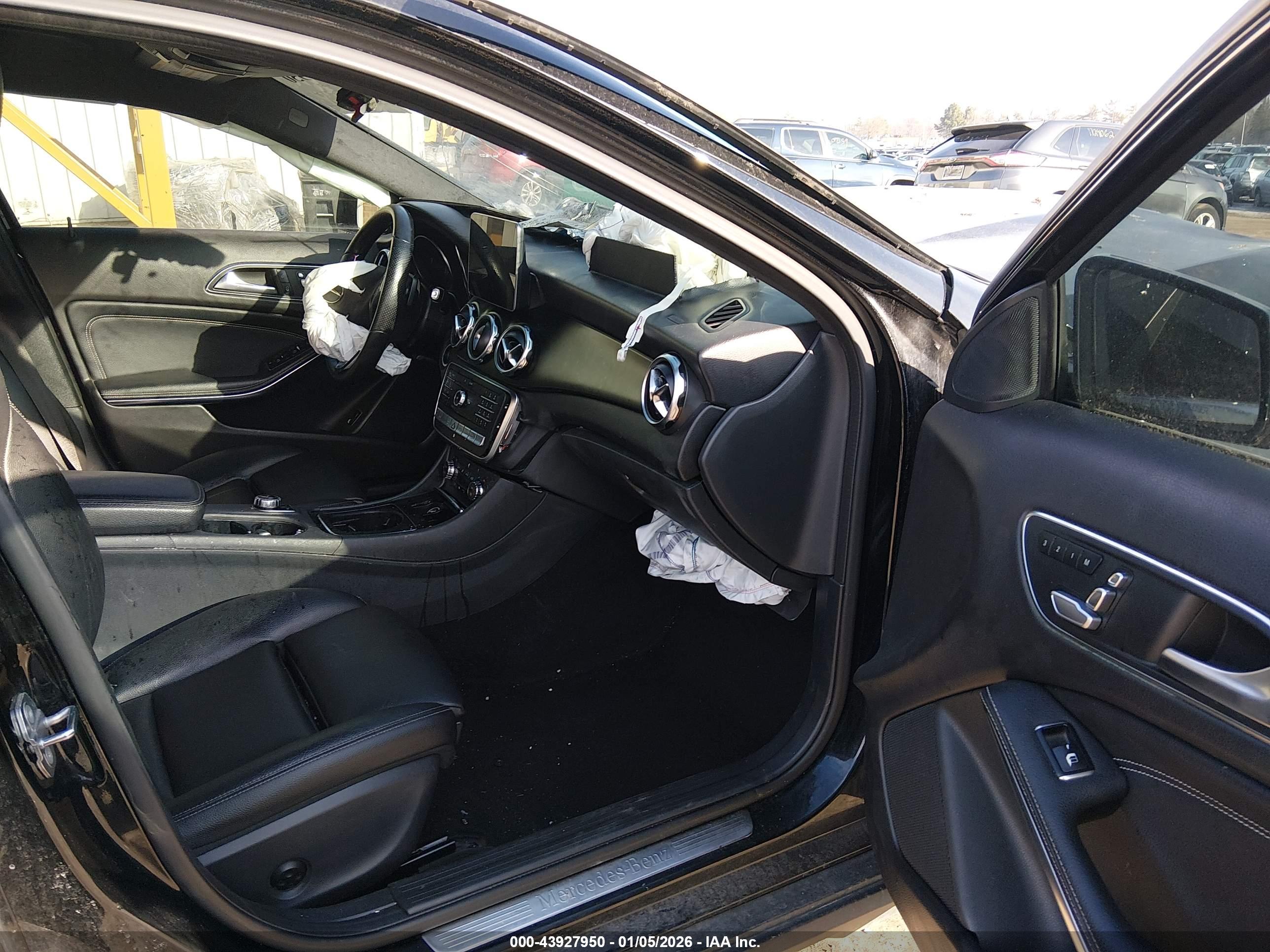 MERCEDES-BENZ GLA image 5