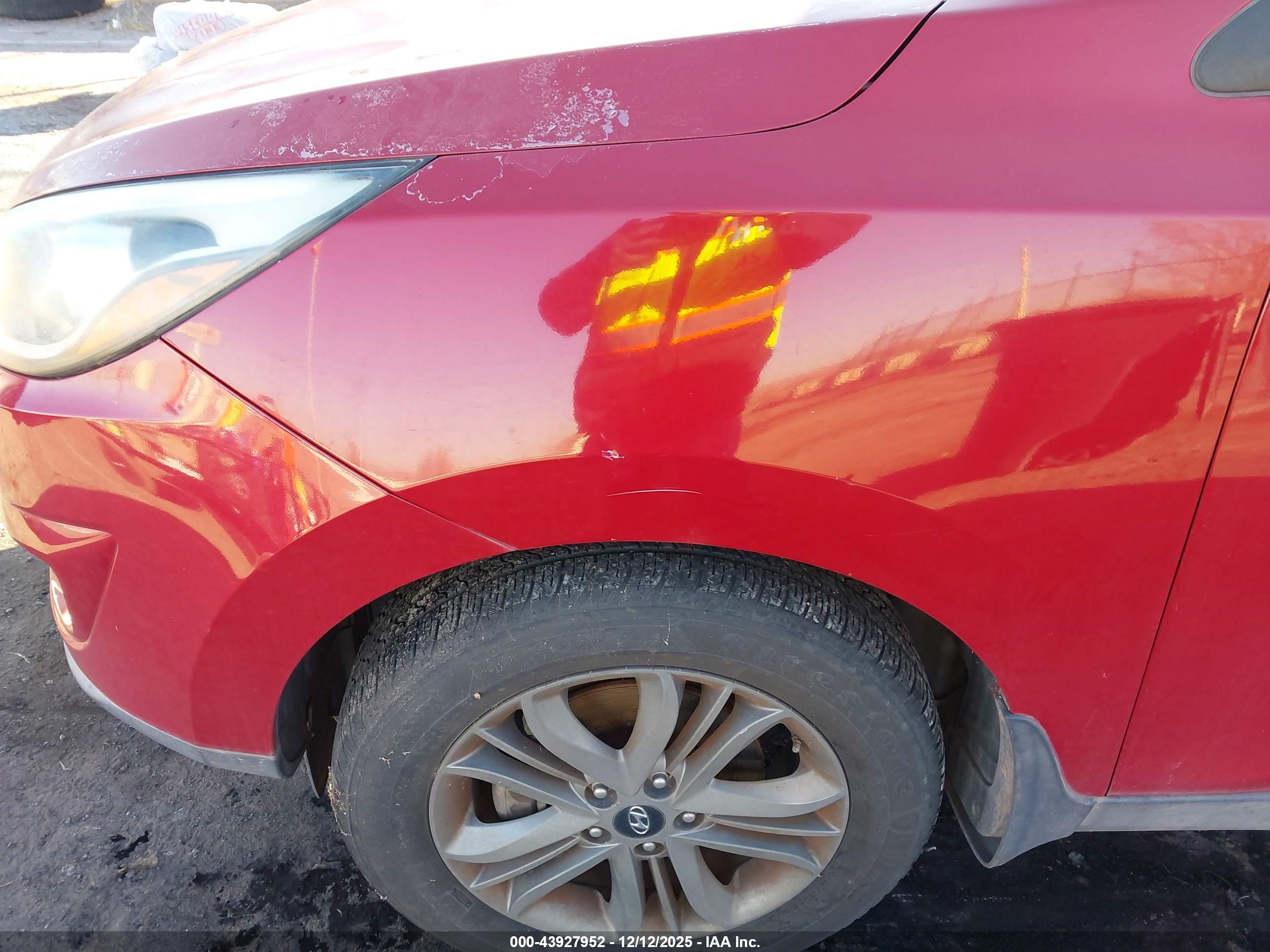 HYUNDAI TUCSON image 6