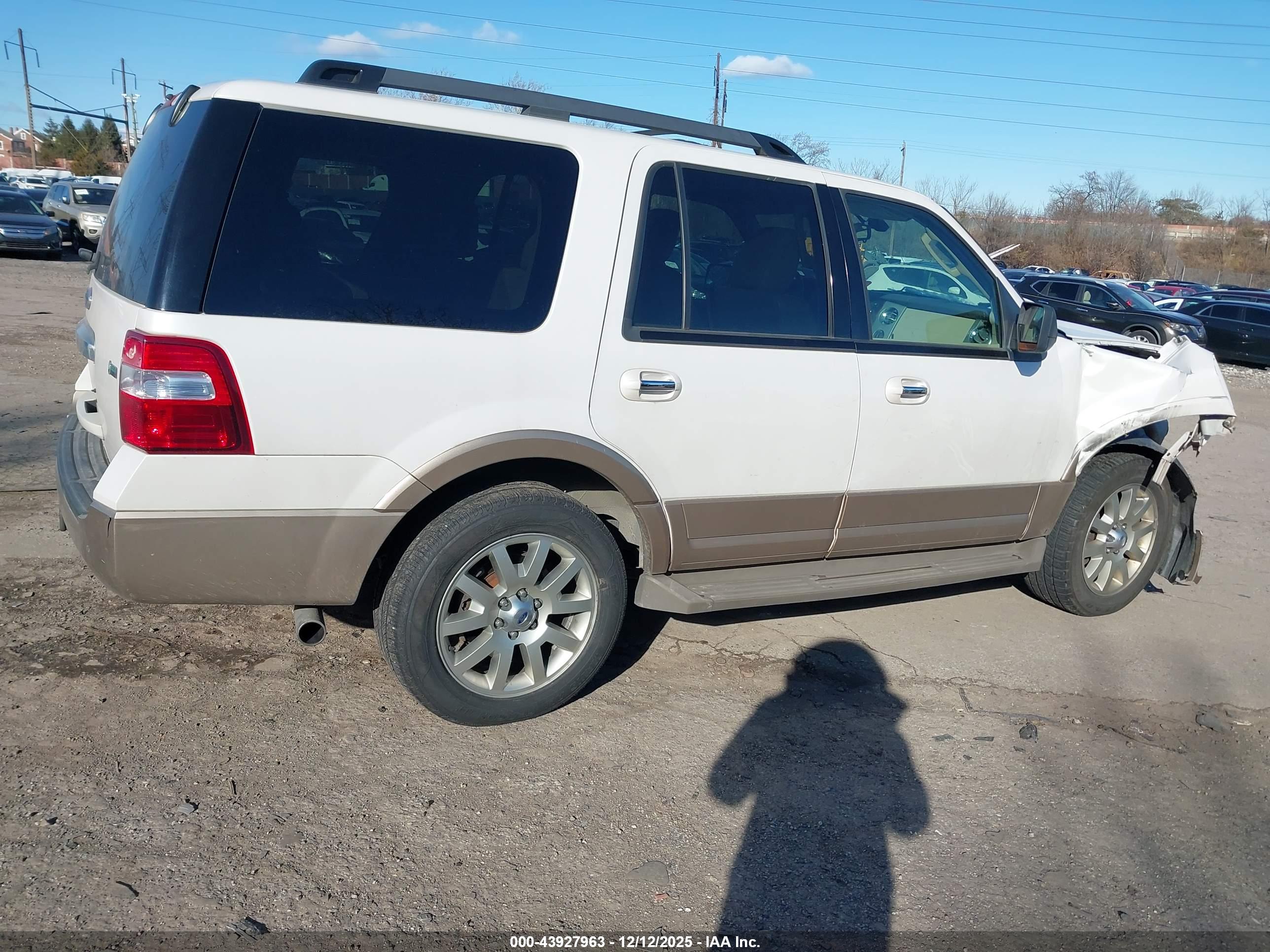 FORD EXPEDITION image 4
