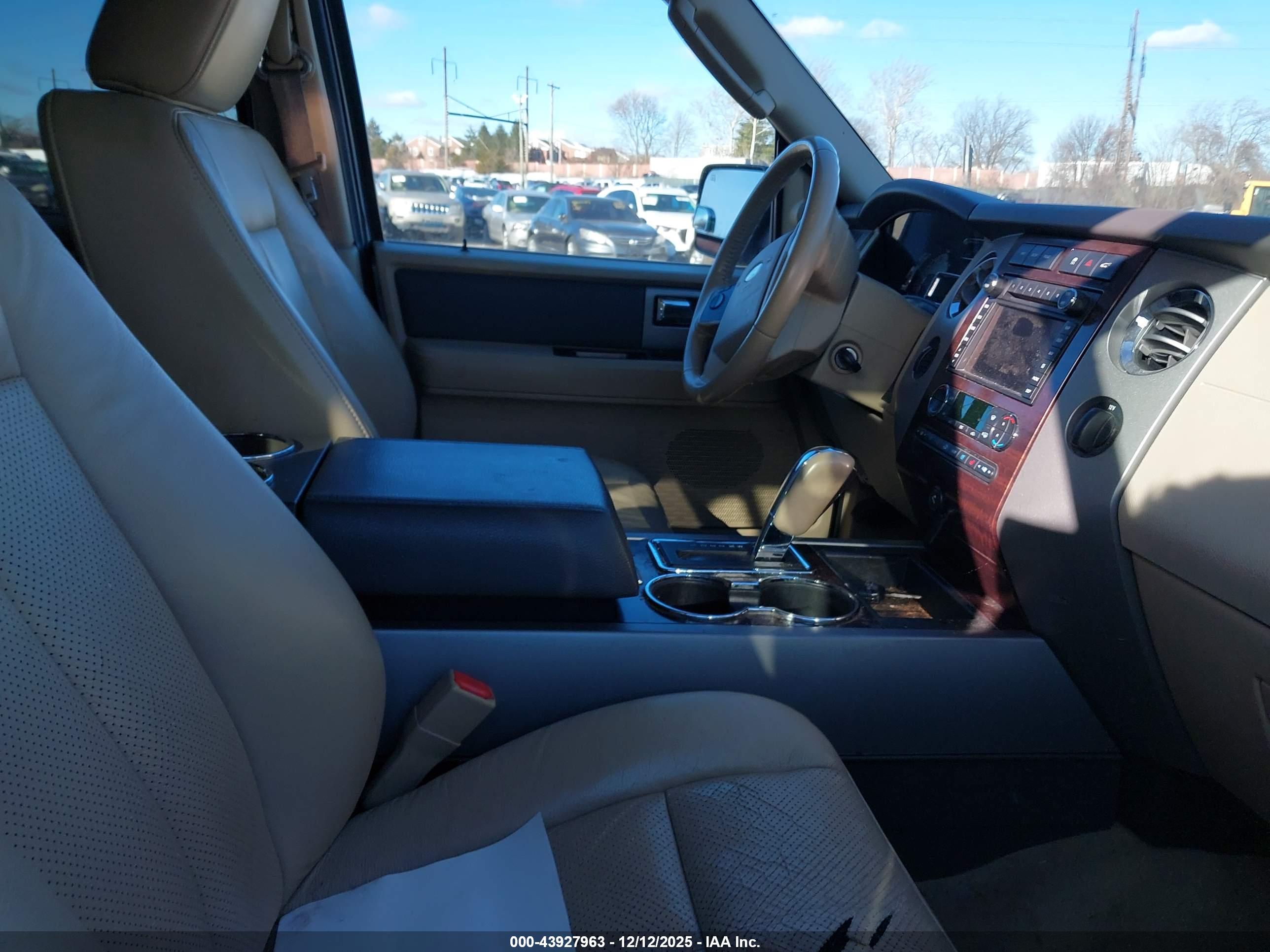 FORD EXPEDITION image 5