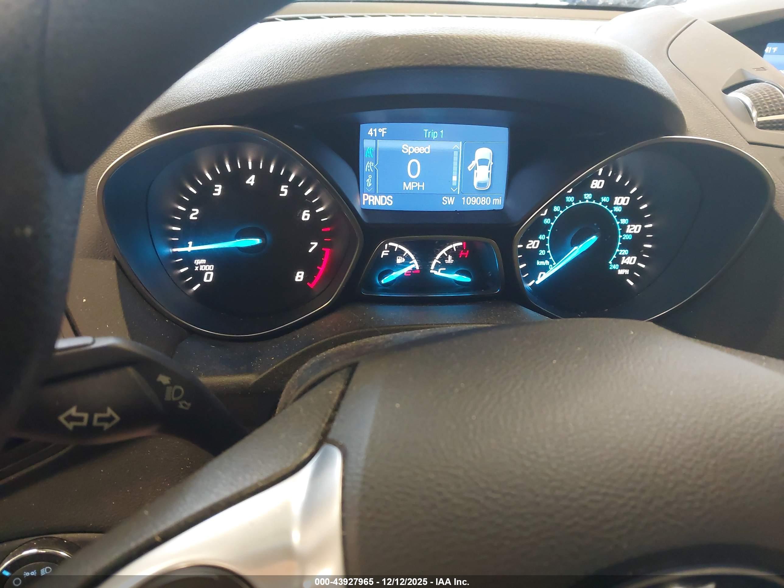 FORD ESCAPE image 7