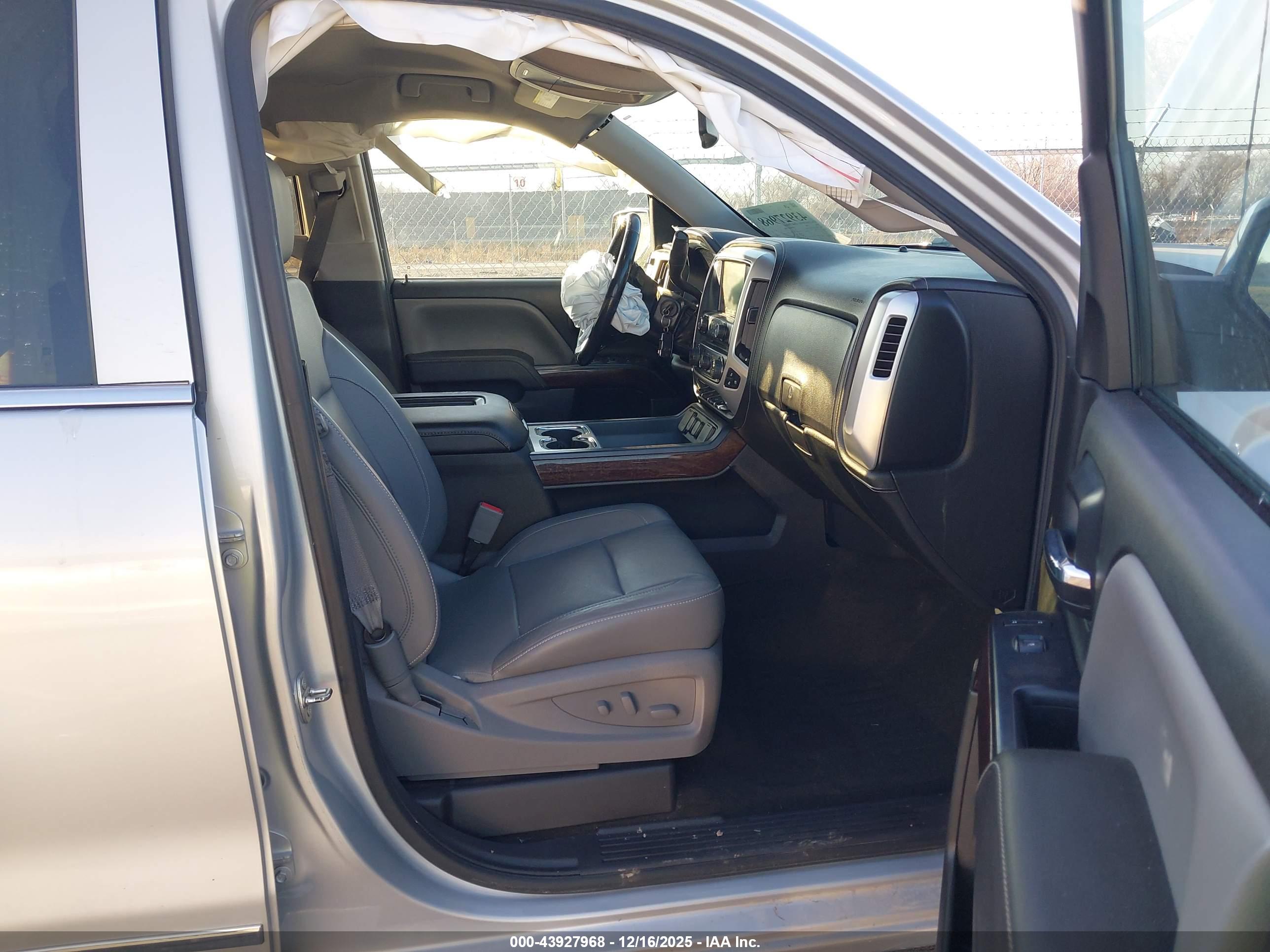 GMC SIERRA image 5