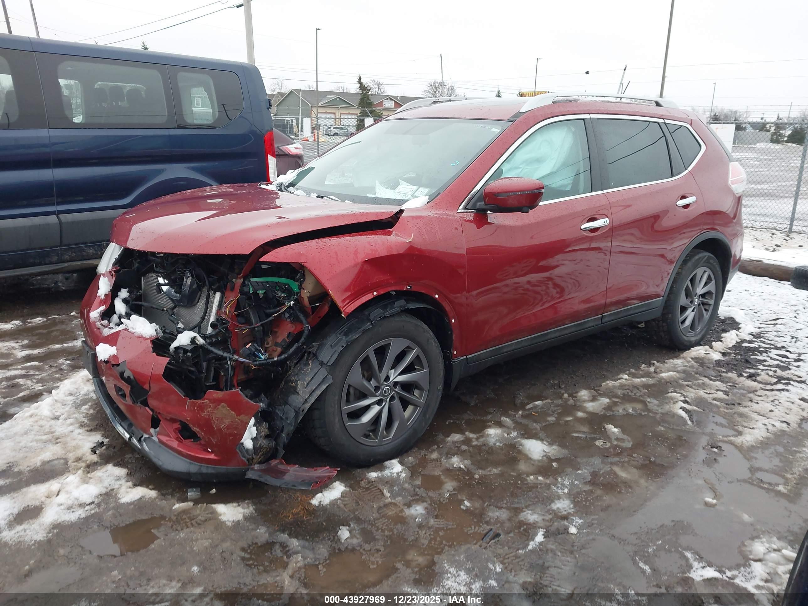NISSAN ROGUE image 2