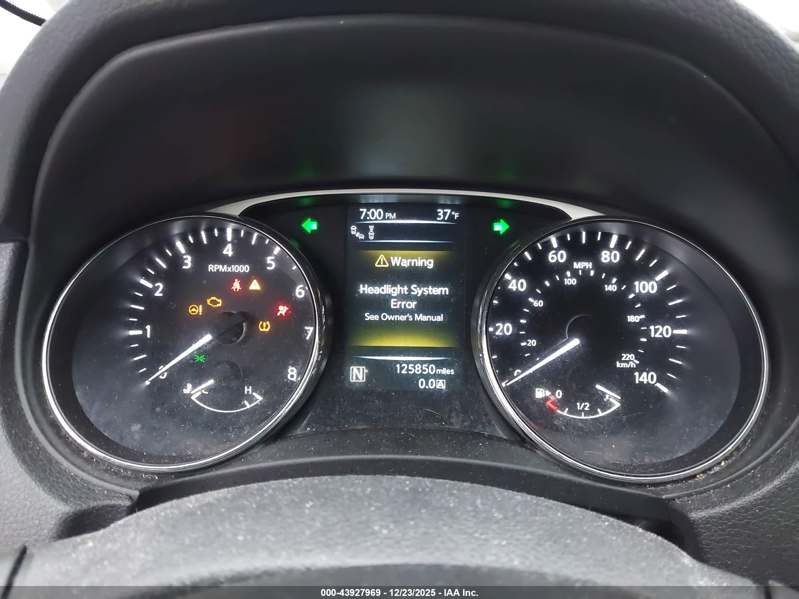 NISSAN ROGUE image 7