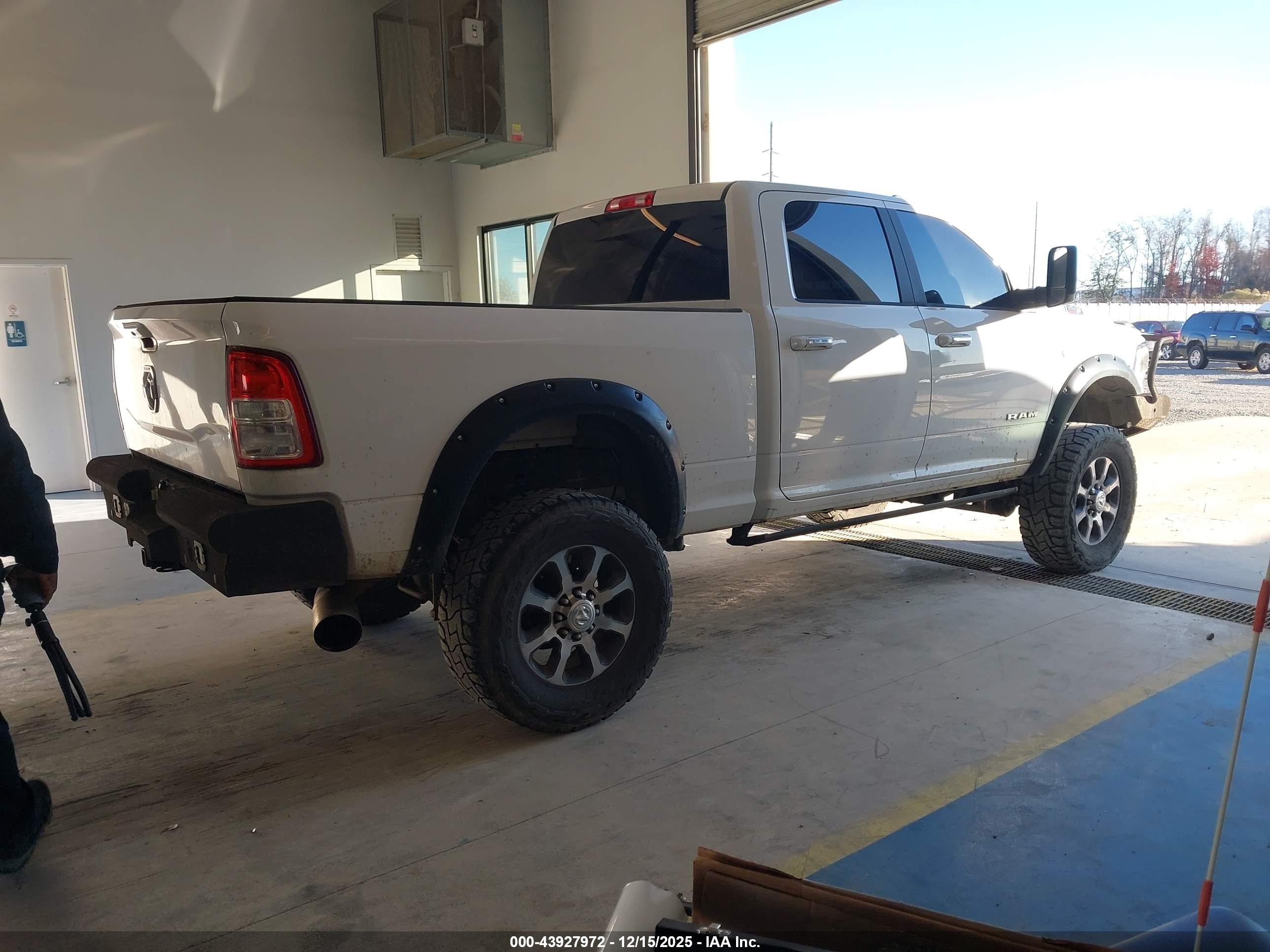 RAM 2500 image 4