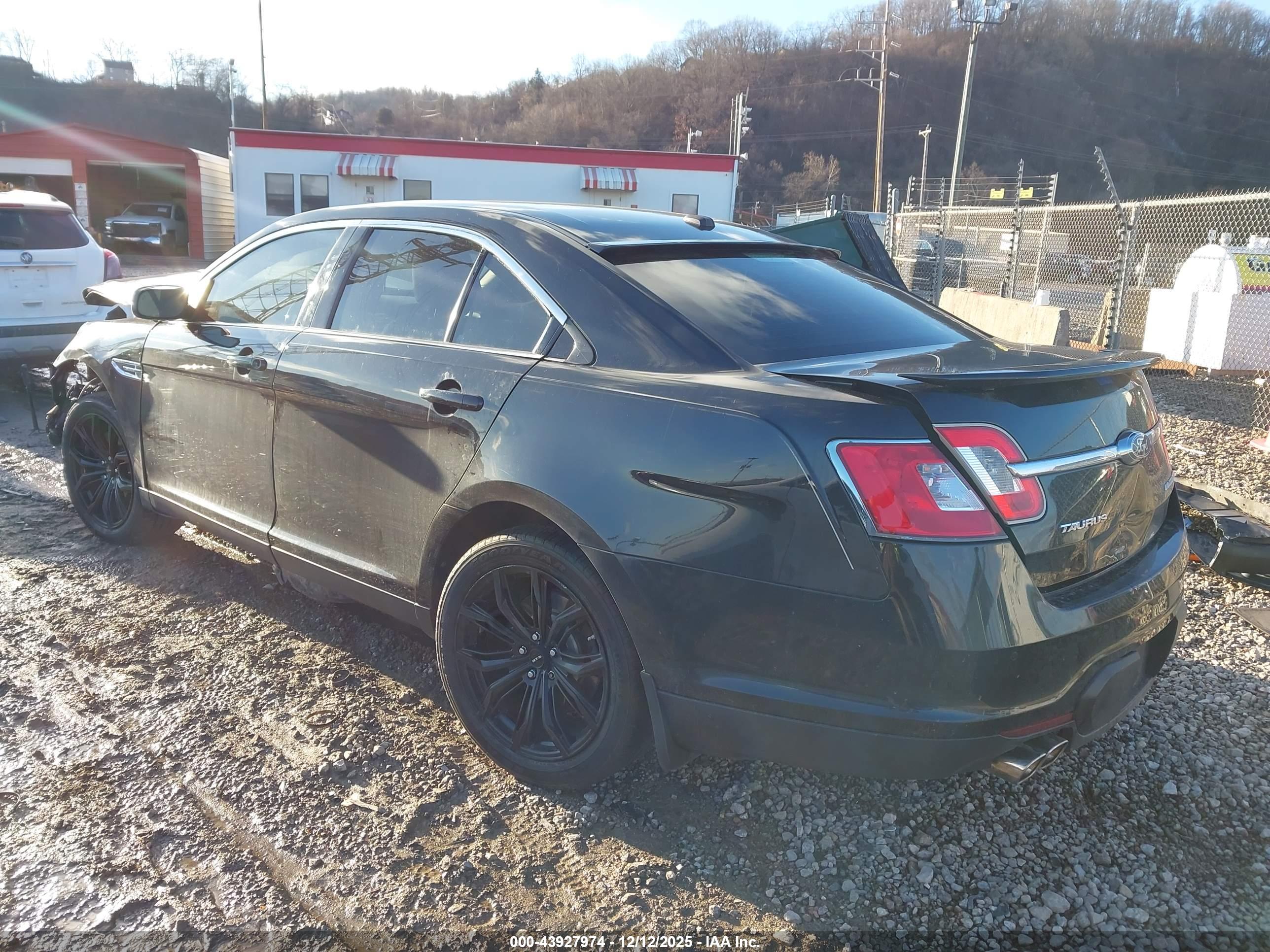 FORD TAURUS image 3