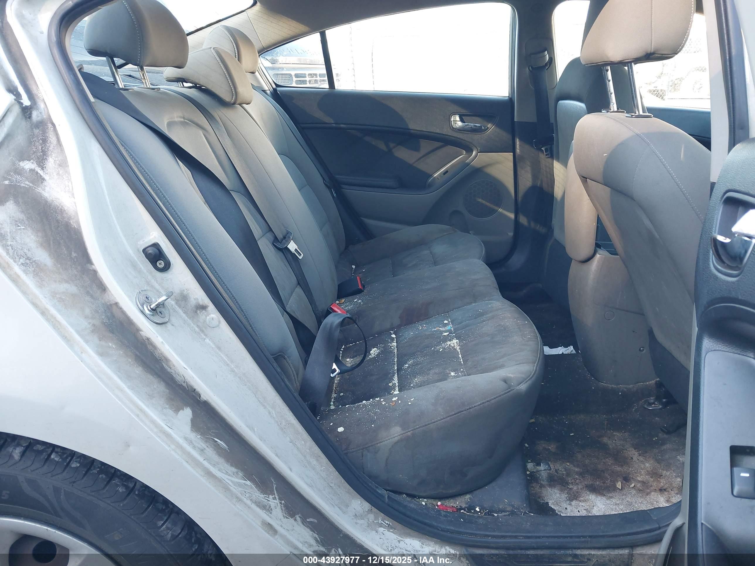 KIA FORTE image 8