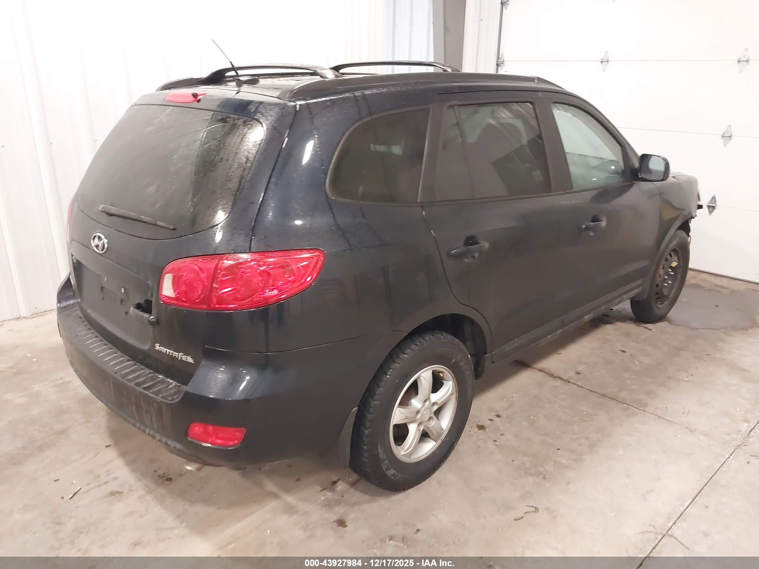 HYUNDAI SANTA image 4