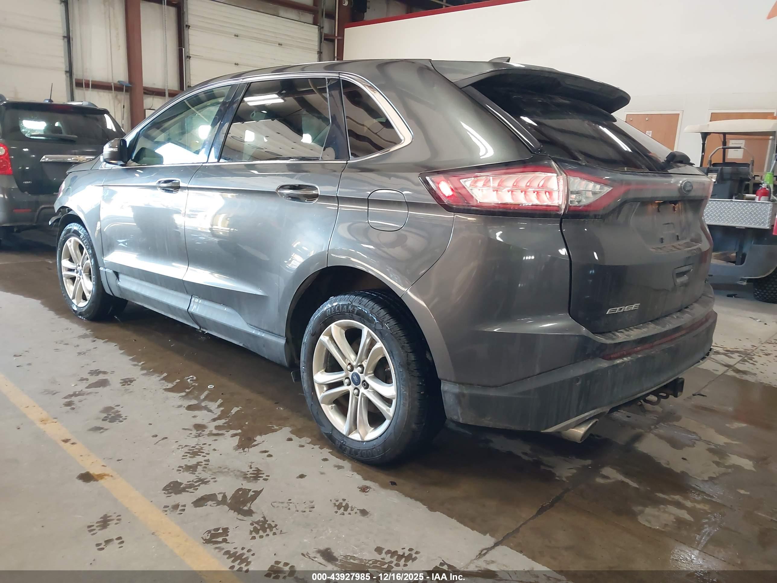 FORD EDGE image 3