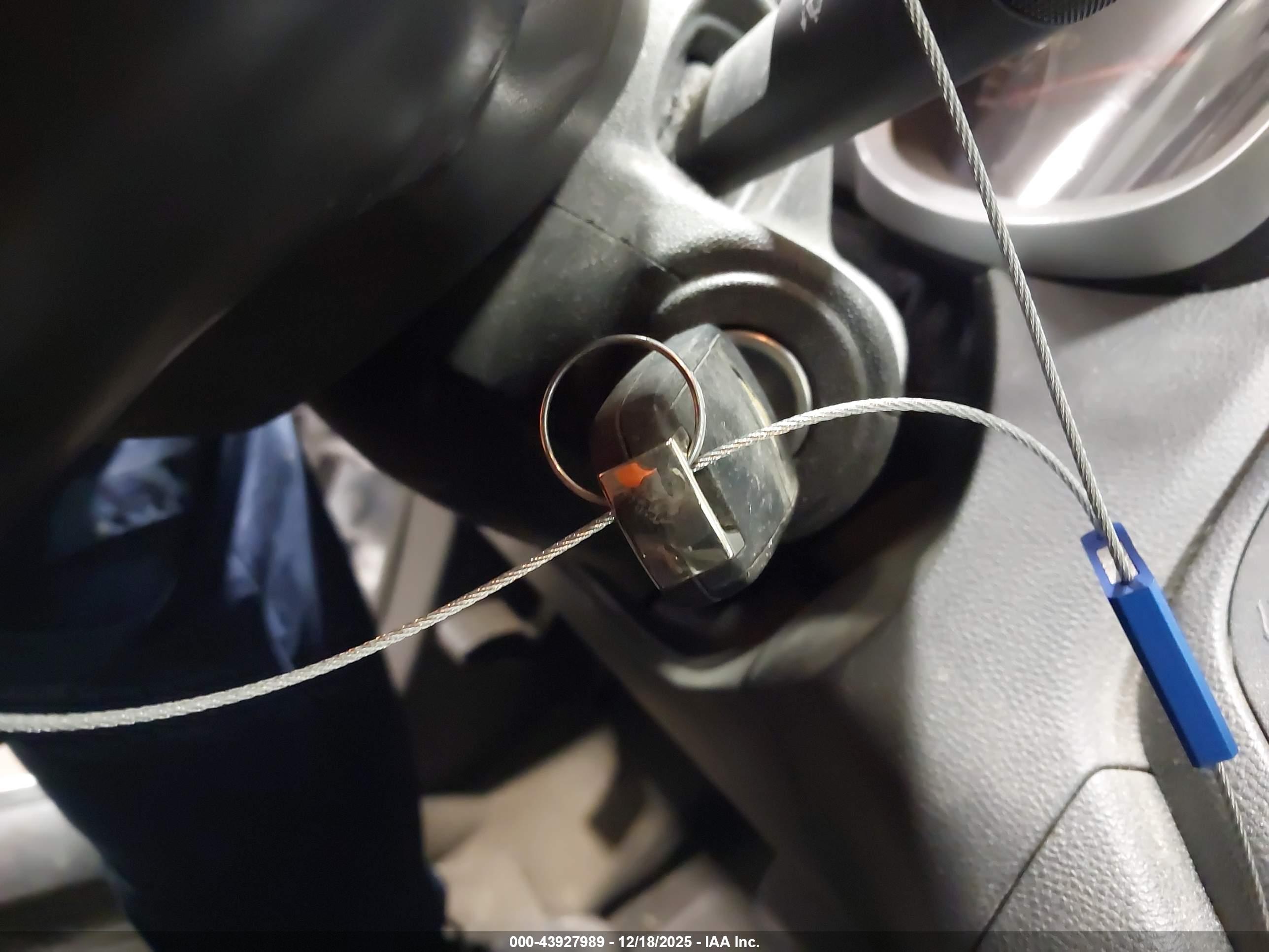 CHEVROLET EQUINOX image 11