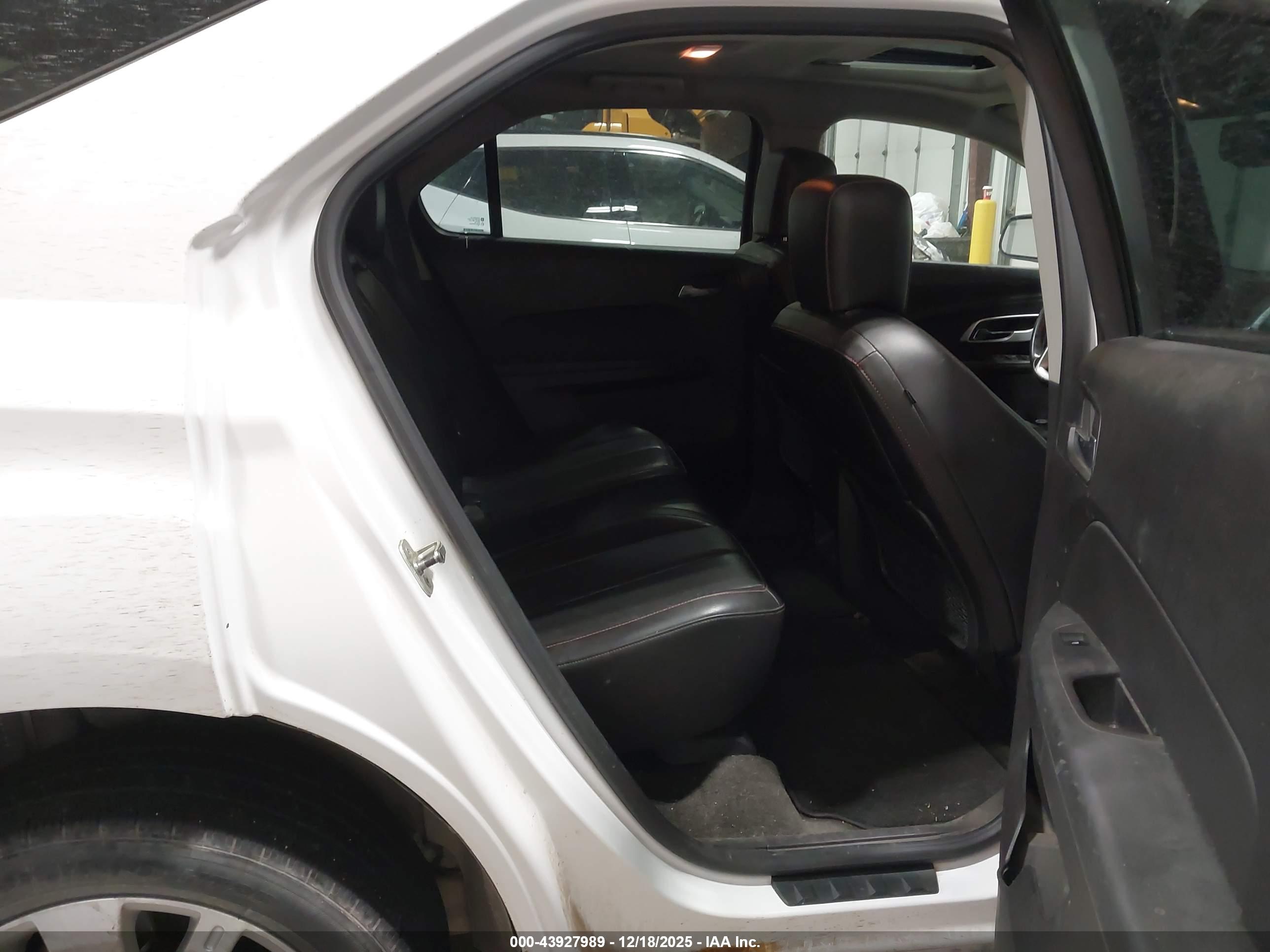 CHEVROLET EQUINOX image 8