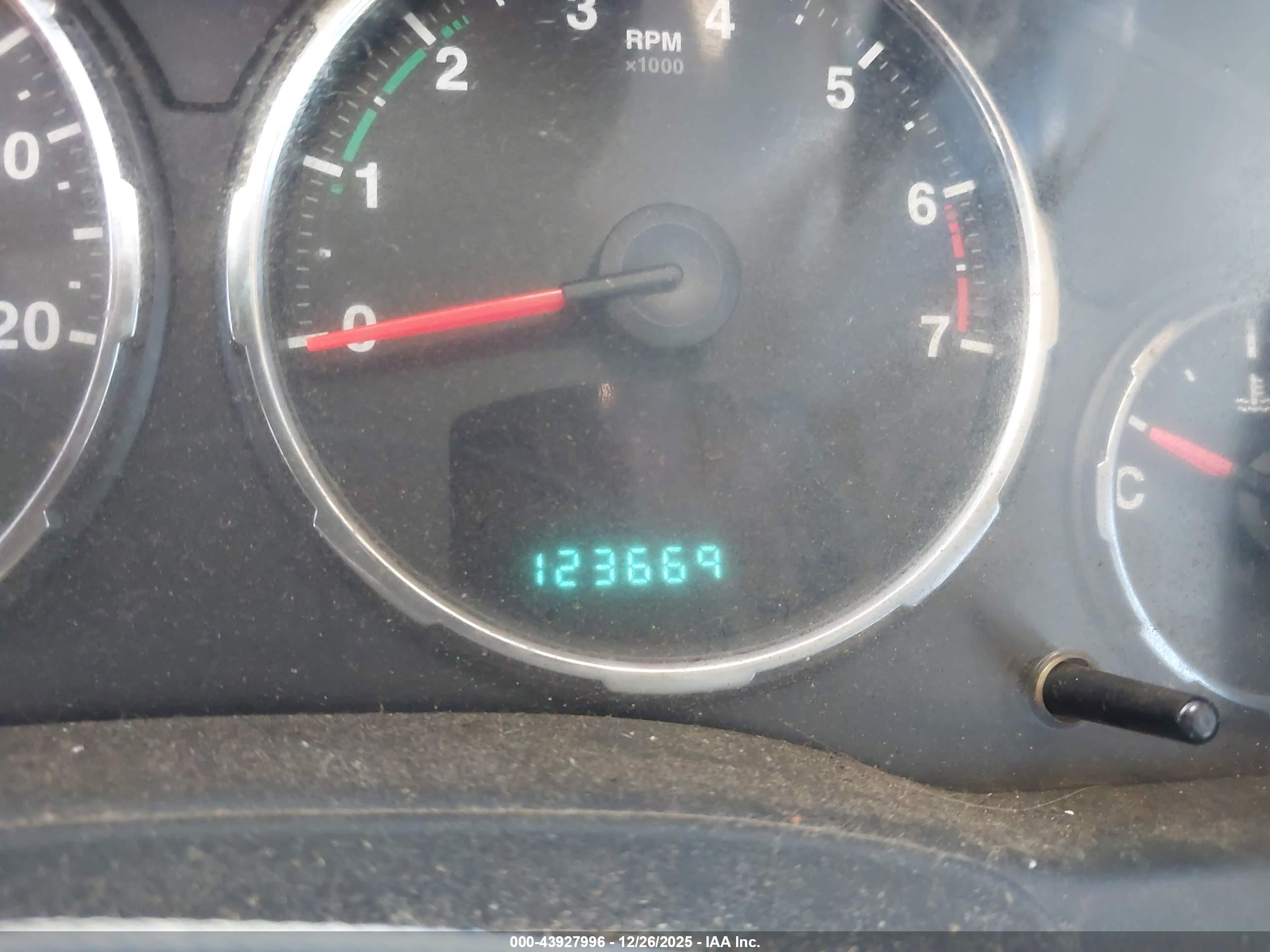 JEEP LIBERTY image 7
