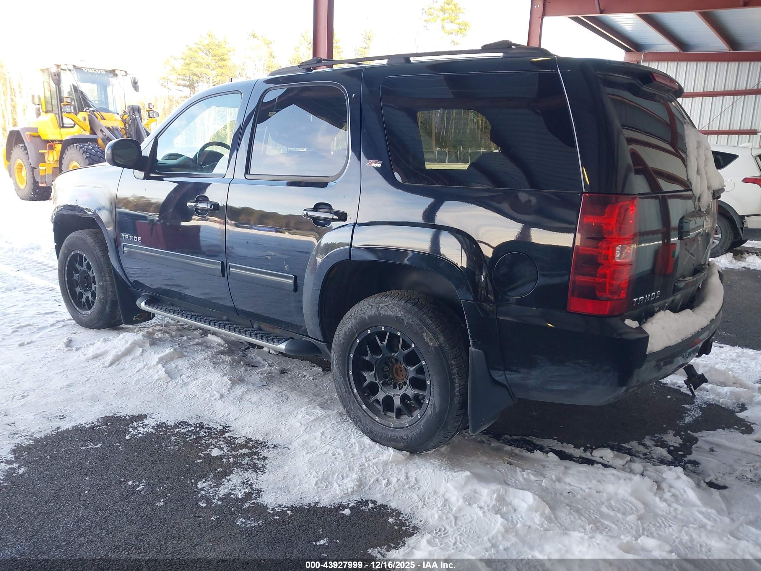 CHEVROLET TAHOE image 3
