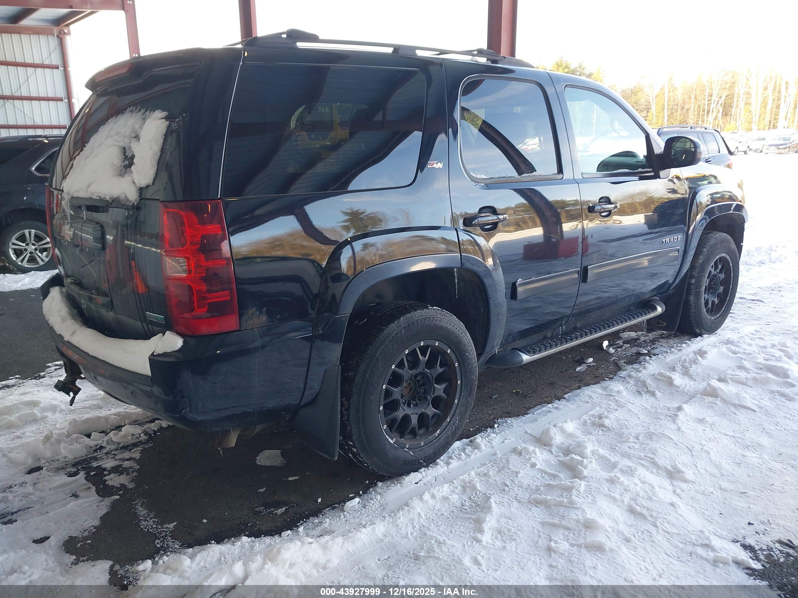CHEVROLET TAHOE image 4