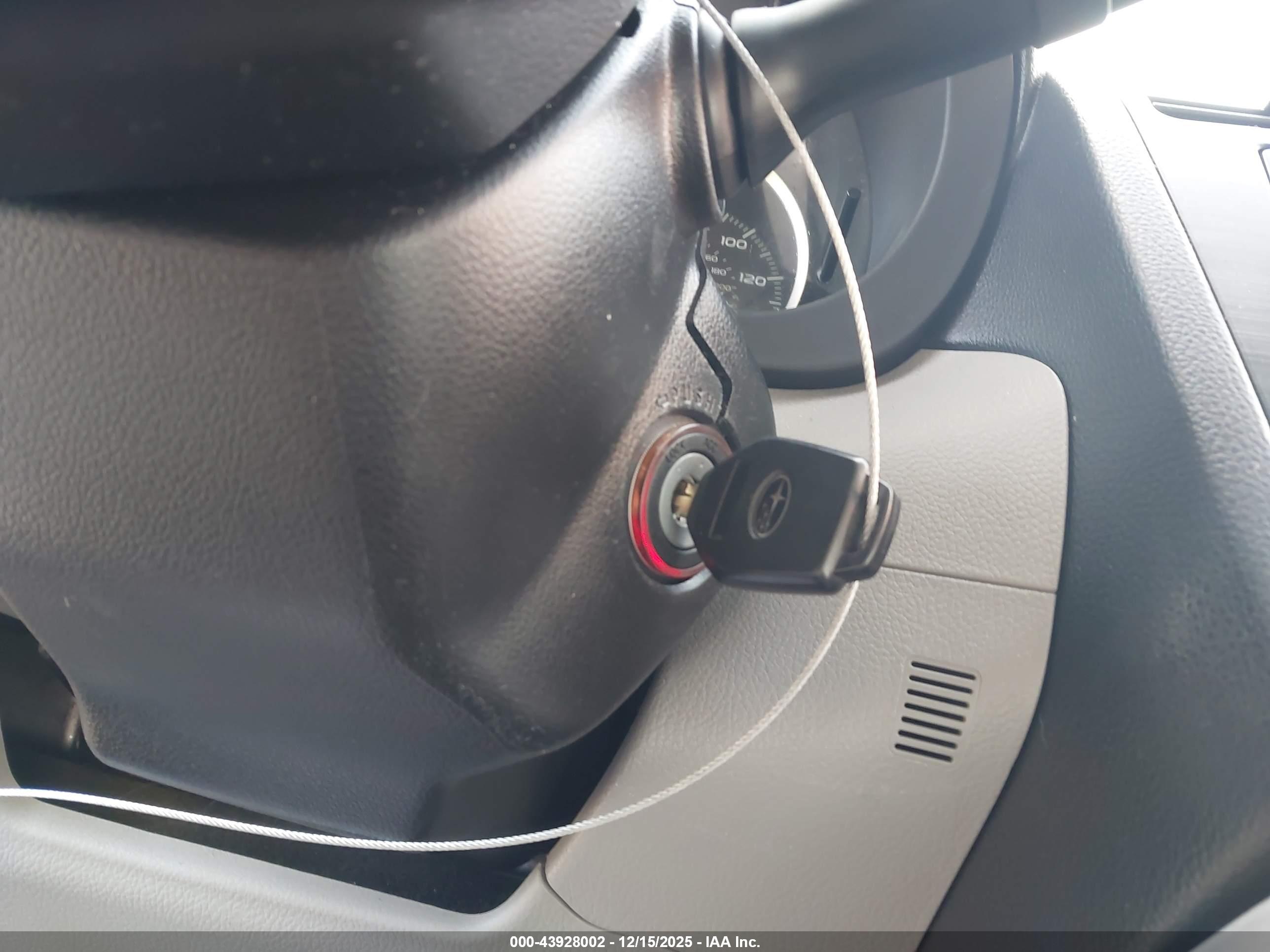 SUBARU FORESTER image 11