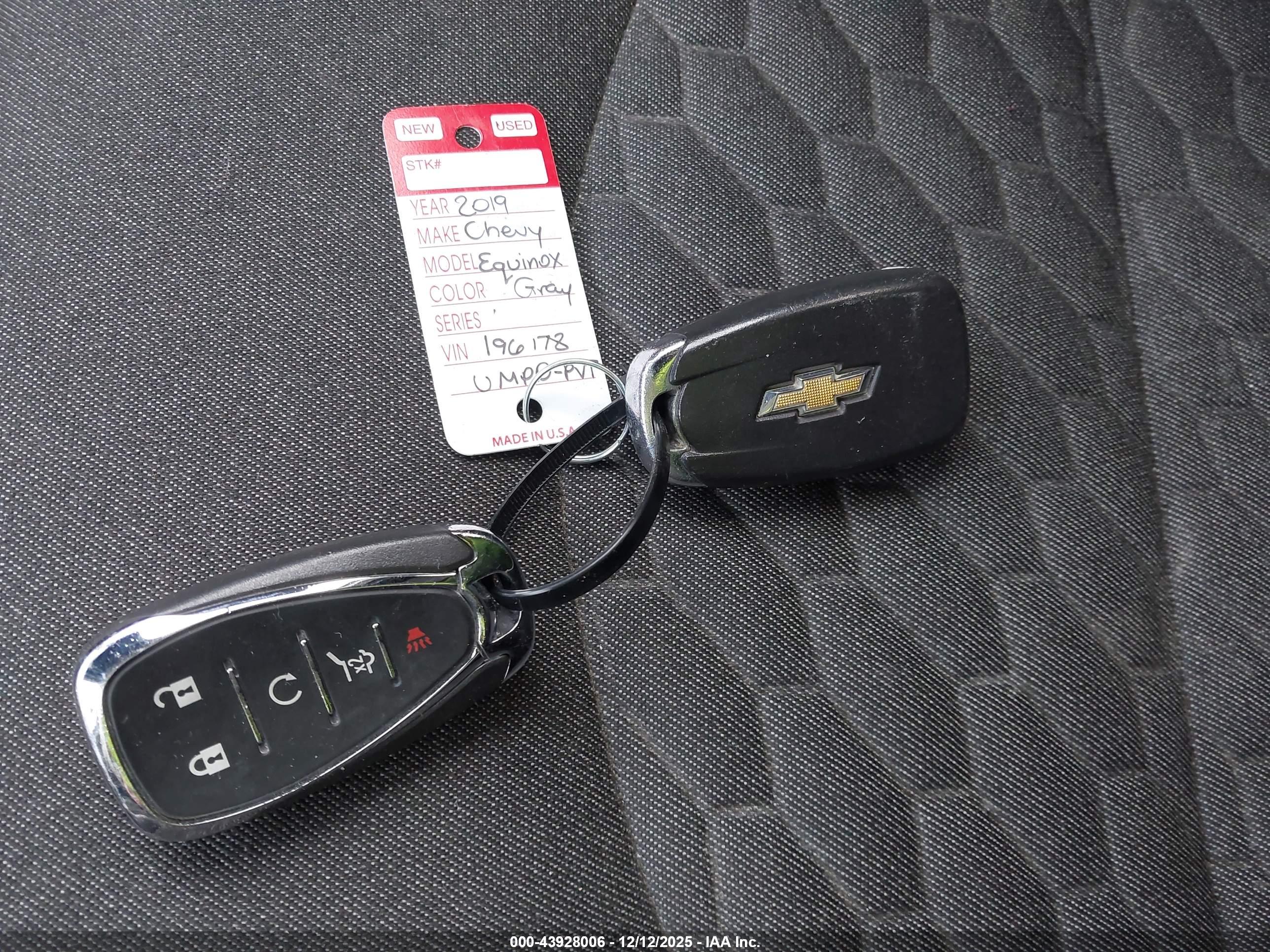 CHEVROLET EQUINOX image 11