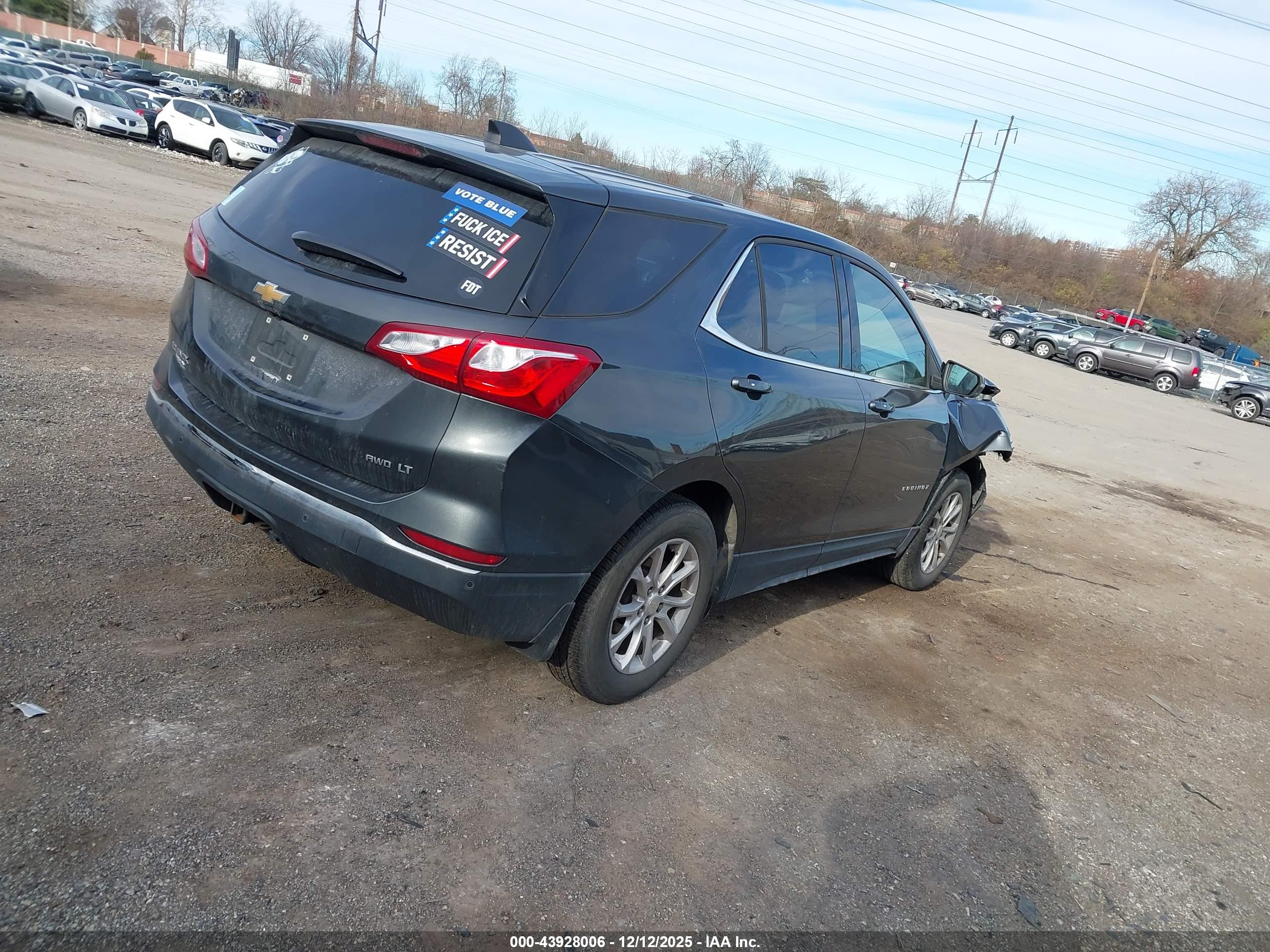 CHEVROLET EQUINOX image 4