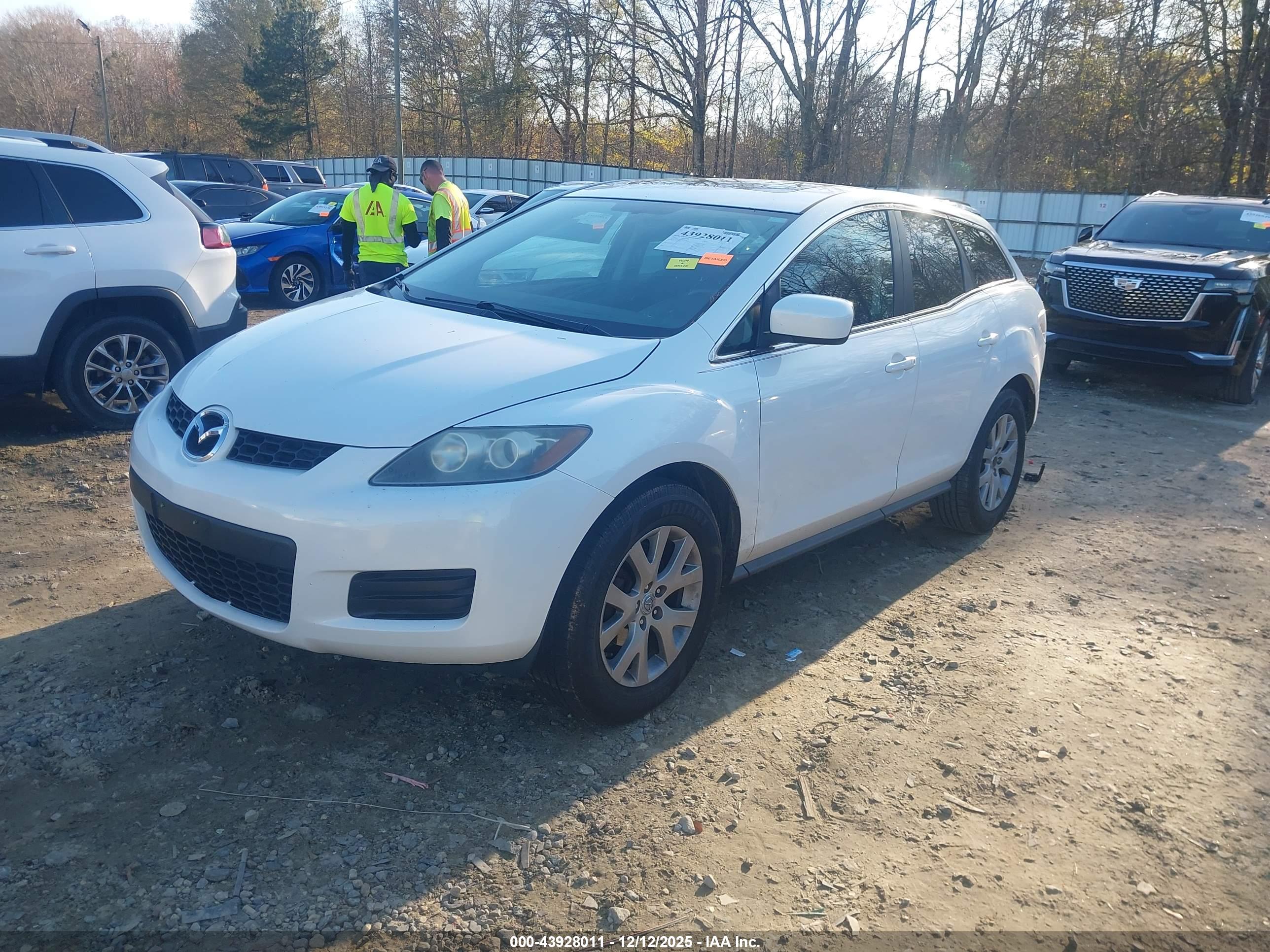 MAZDA CX-7 image 2
