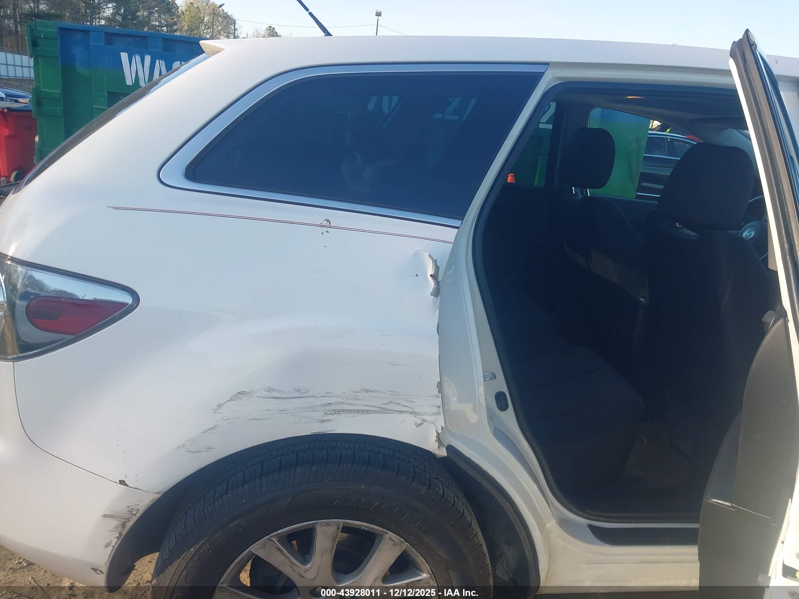 MAZDA CX-7 image 8